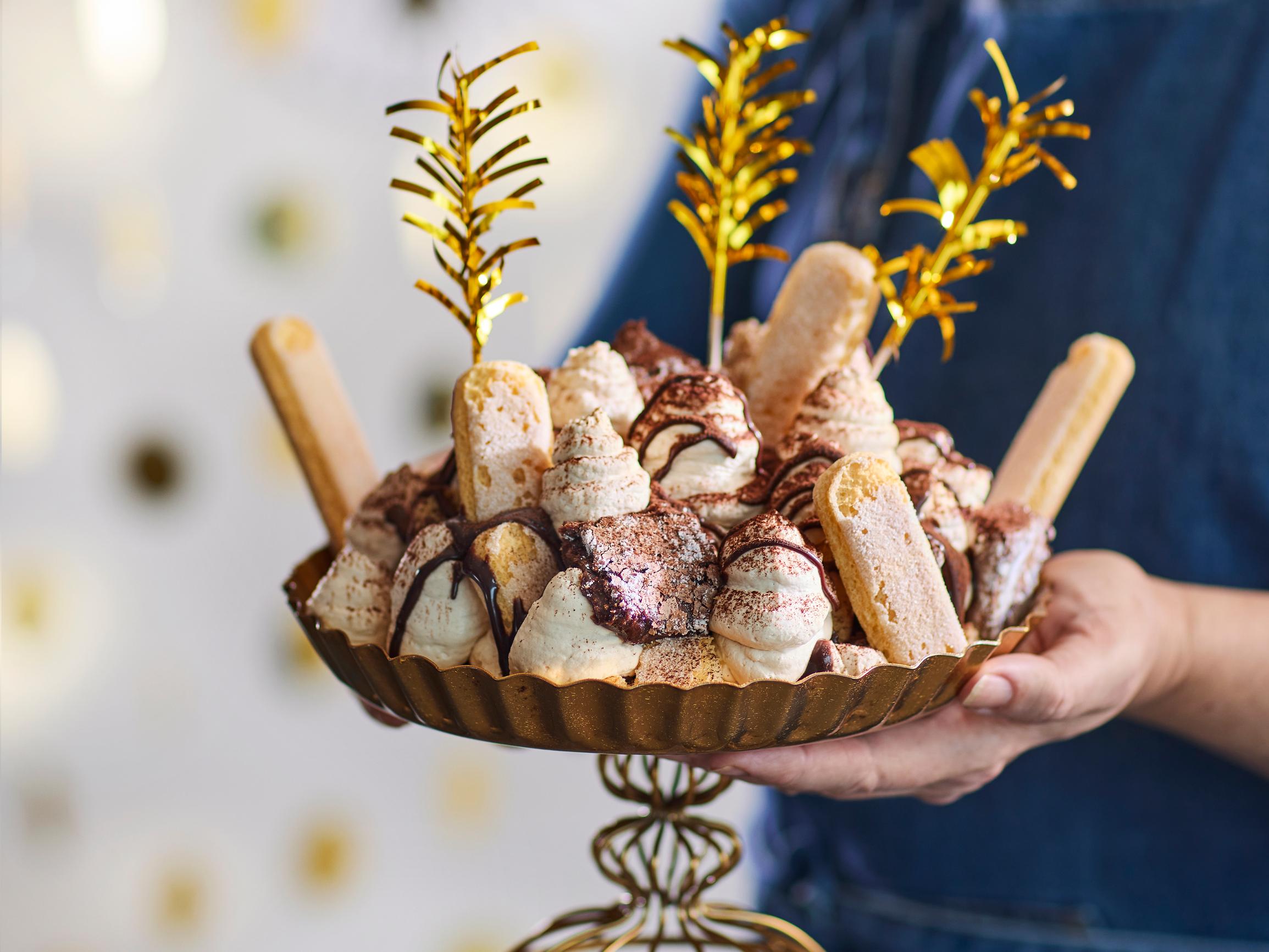 Tiramess – tiramisun ja Eton messin rakkauslapsi on superhelppo ja ihanan överi