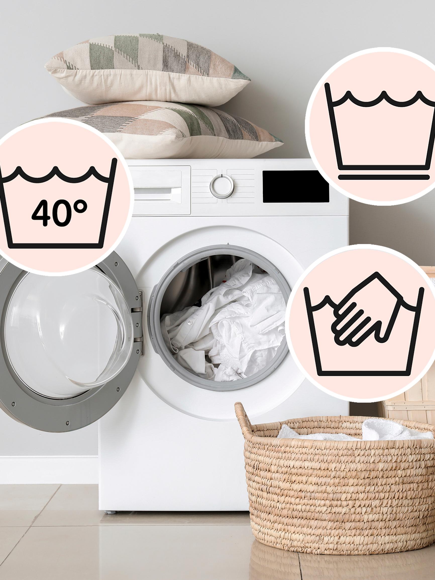 Pesumerkit auttavat pesemään pyykin oikein – asiantuntija neuvoo, miten merkinnät kannattaa tulkita