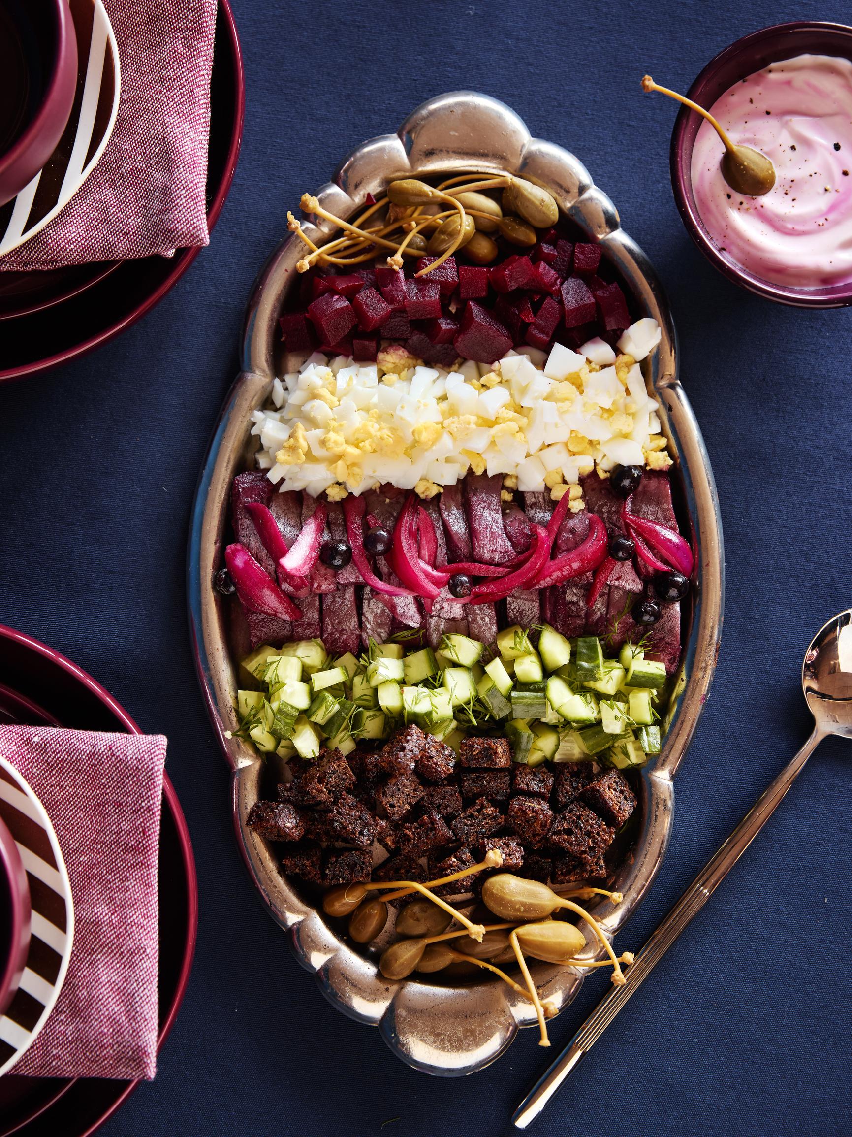 Sillivati mustaherukan sävyissä – kaunis ja herkullinen kalaruoka joulupöytään