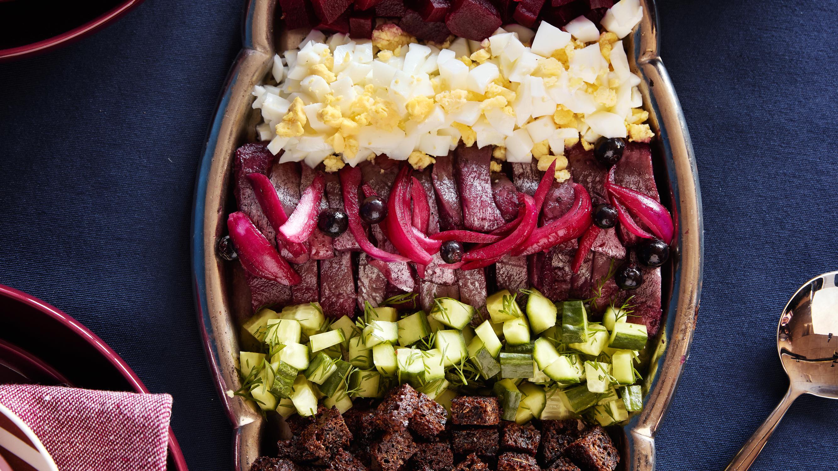 Sillivati mustaherukan sävyissä – kaunis ja herkullinen kalaruoka joulupöytään