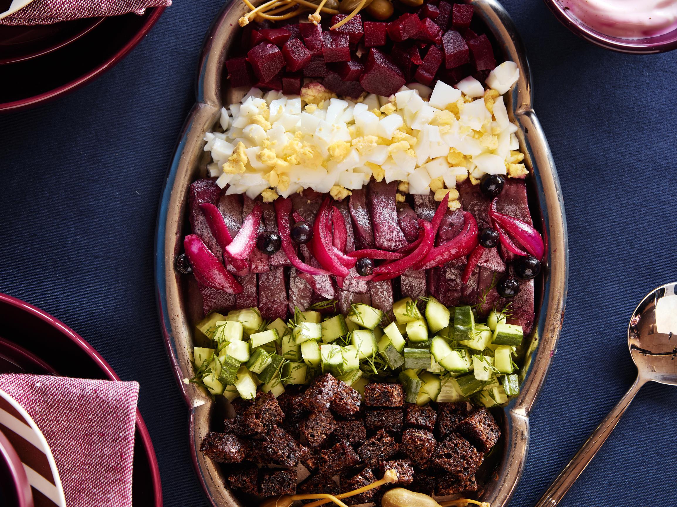 Sillivati mustaherukan sävyissä – kaunis ja herkullinen kalaruoka joulupöytään