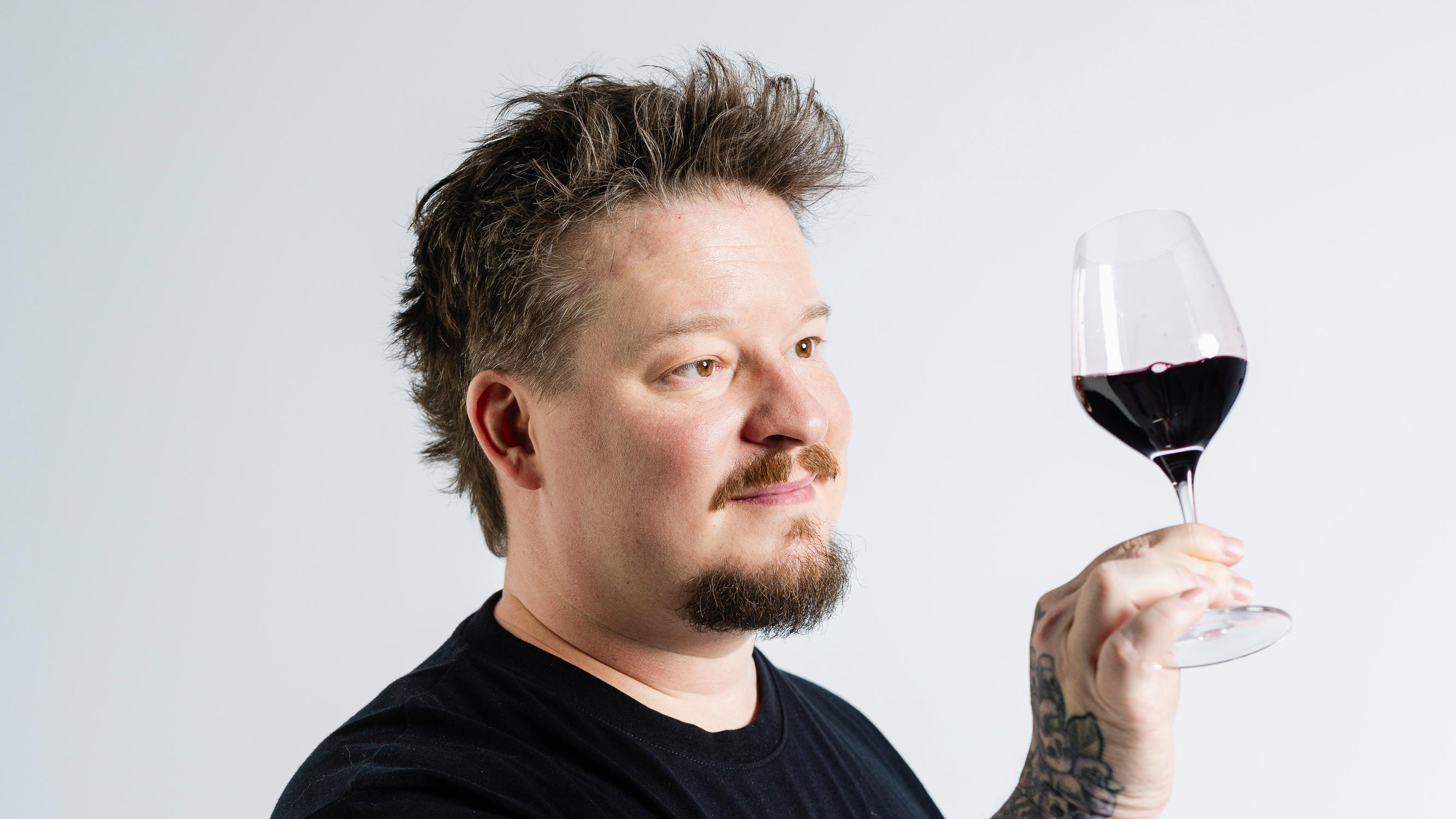 Mitä merkitystä on viinin vuosikerralla? Viiniasiantuntija kertoo, miten sääolosuhteet vaikuttavat makuun