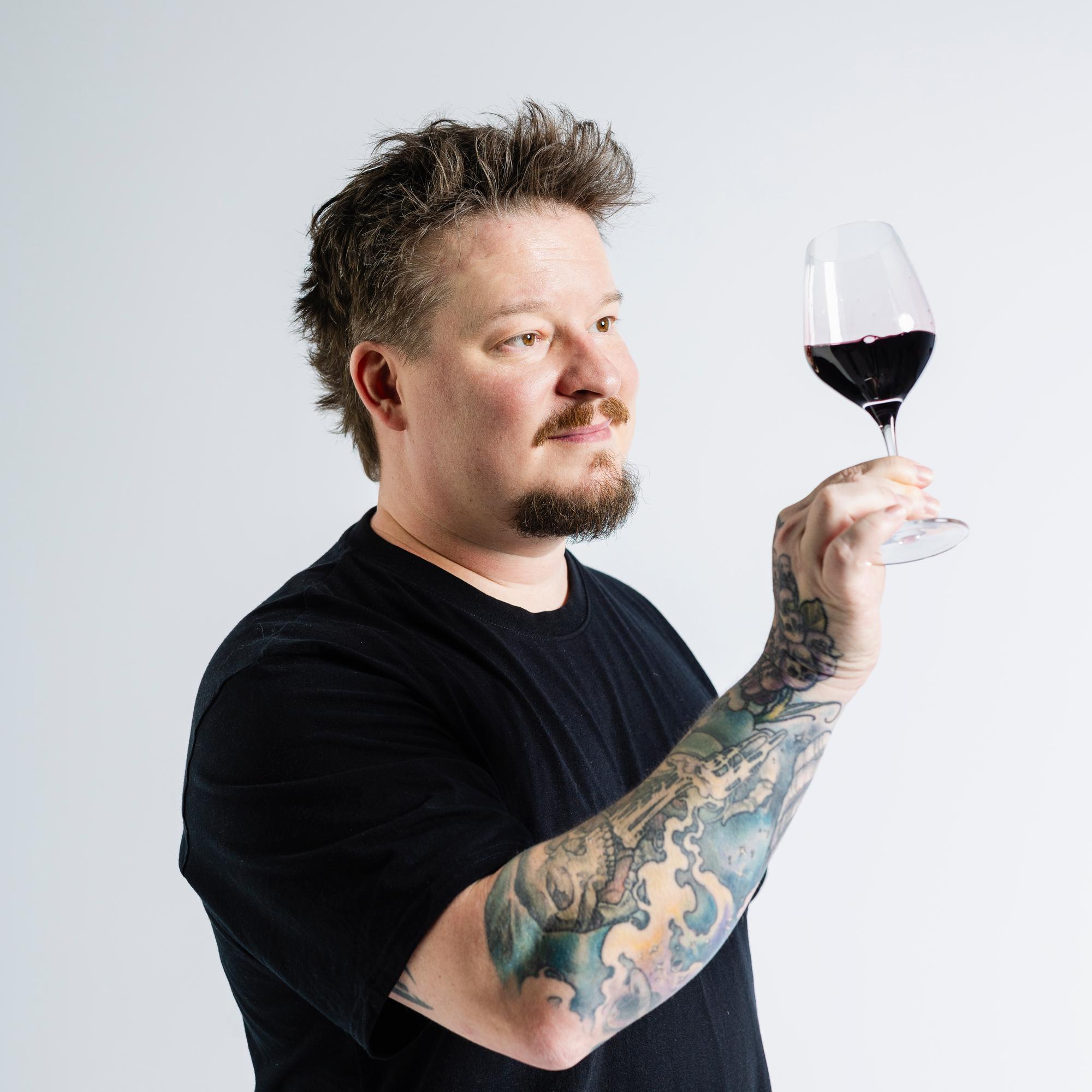 Mitä merkitystä on viinin vuosikerralla? Viiniasiantuntija kertoo, miten sääolosuhteet vaikuttavat makuun