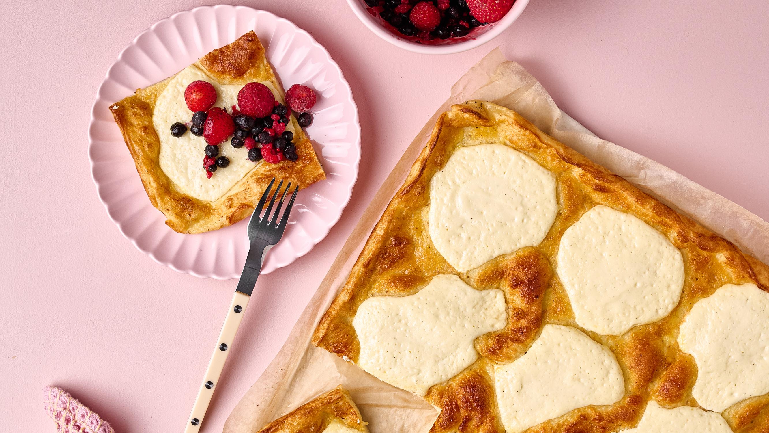 Rahkapullapannari yhdistää kaksi tuttua herkkua – makuun on helppo rakastua!