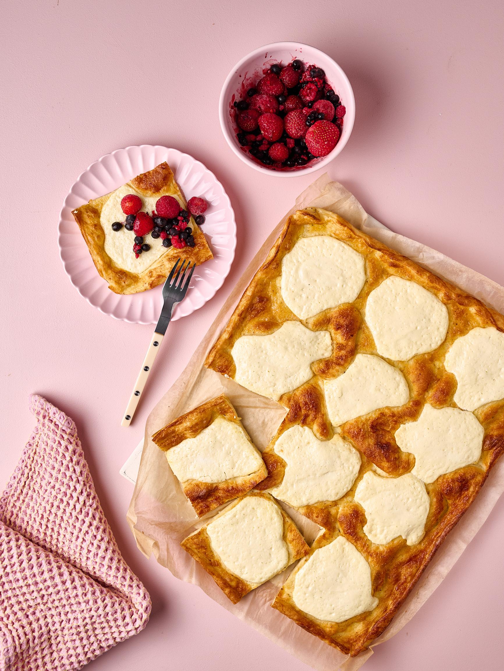 Rahkapullapannari yhdistää kaksi tuttua herkkua – makuun on helppo rakastua!