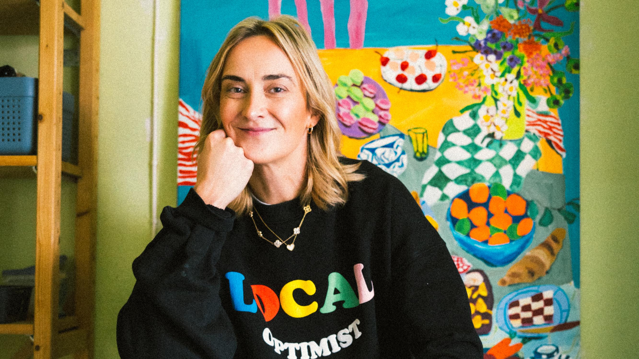 ”Tuntuu, että olen nelikymppinen dementikko” – Taiteilija Laura Annalan sairaus jätti oireet, jotka saavat hänet tuntemaan häpeää 