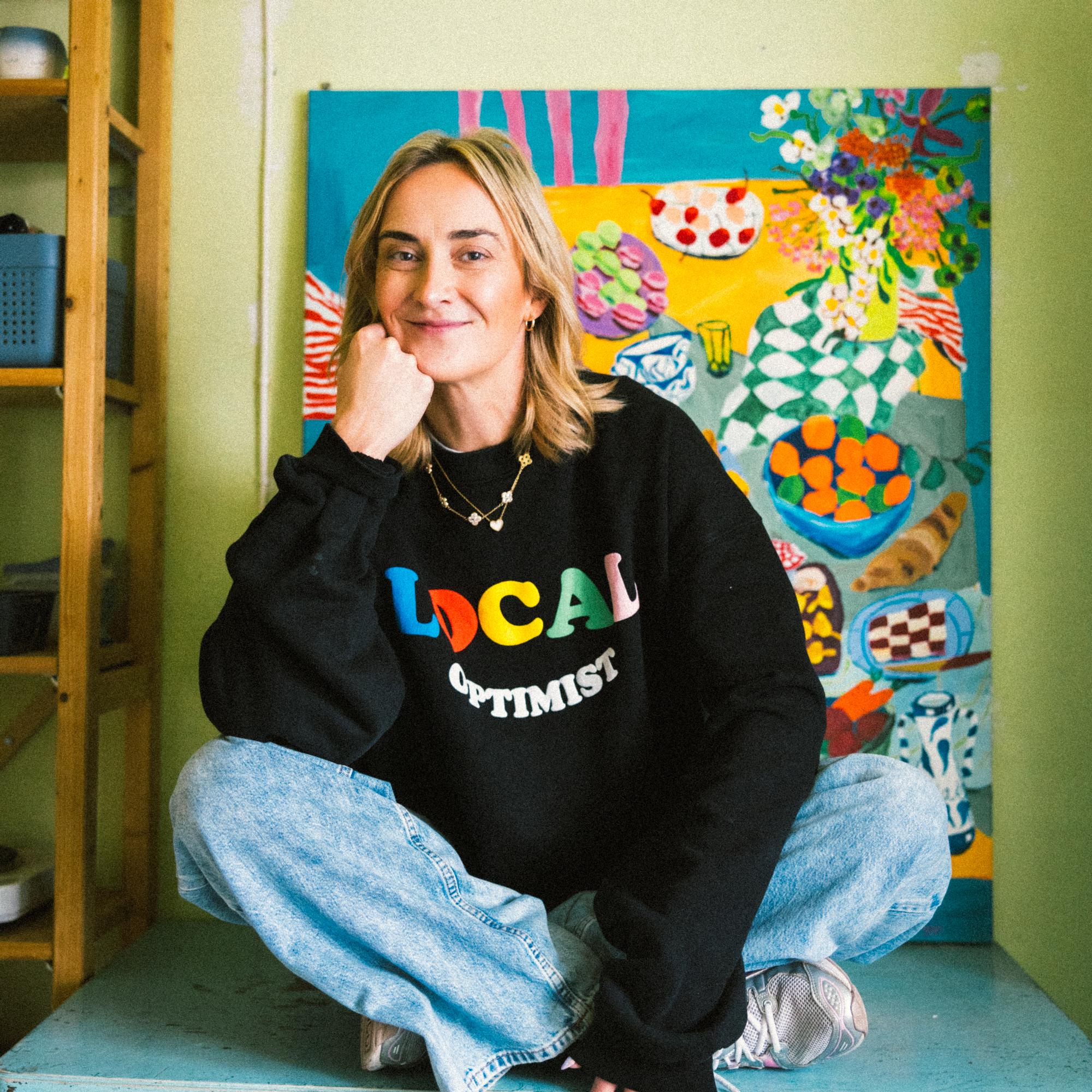 ”Tuntuu, että olen nelikymppinen dementikko” – Taiteilija Laura Annalan sairaus jätti oireet, jotka saavat hänet tuntemaan häpeää 