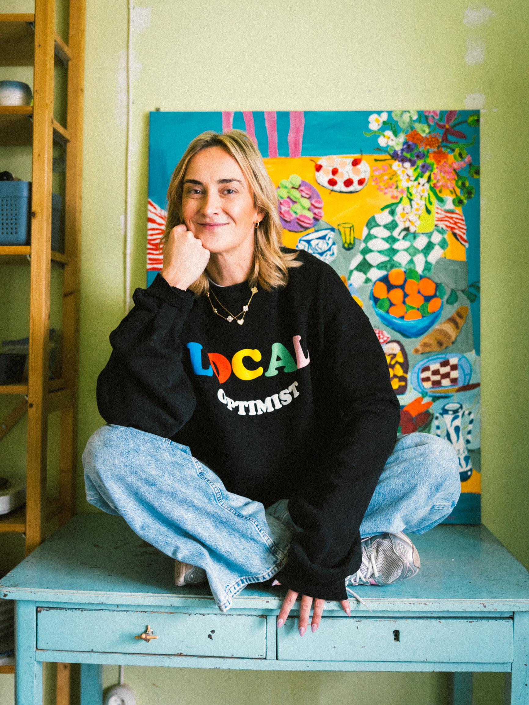 ”Tuntuu, että olen nelikymppinen dementikko” – Taiteilija Laura Annalan sairaus jätti oireet, jotka saavat hänet tuntemaan häpeää 