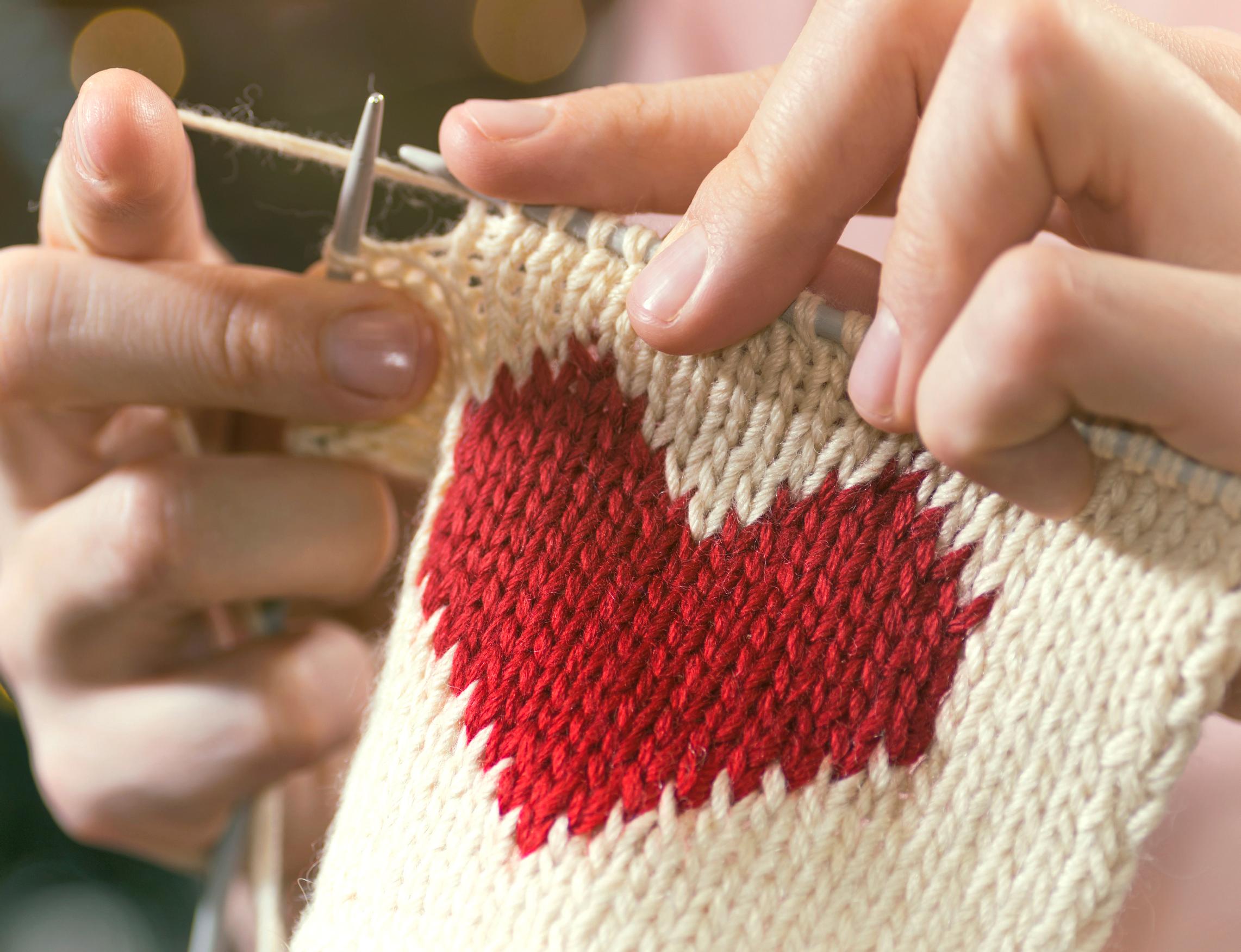 Teetkö käsitöitä hyväntekeväisyyteen? Älä käytä Temu-lankoja + 4 muuta neuvoa