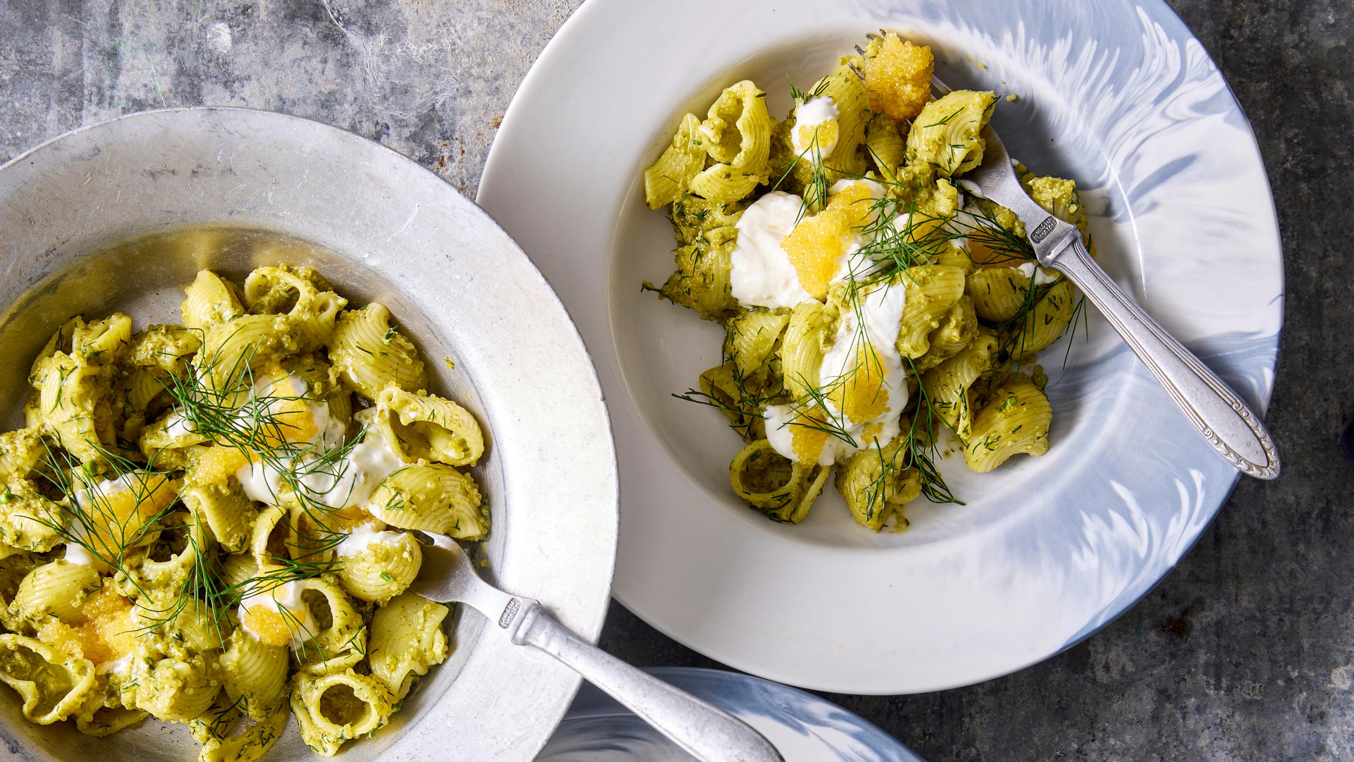 Mätipasta – herkkupäivän pasta mehevöitetään ranskankermalla ja purjososeella 