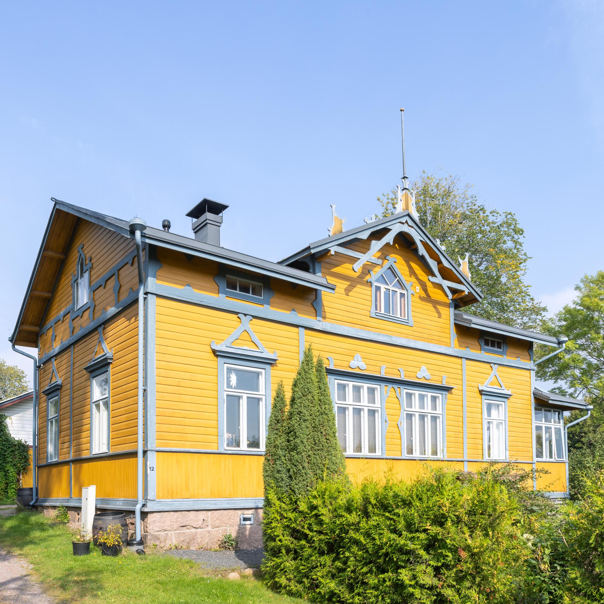 1800-luvun huvila jäi Siskon kodiksi, kun näyttelijäpuoliso menehtyi: ”En ole vielä valmis luopumaan tästä paikasta”