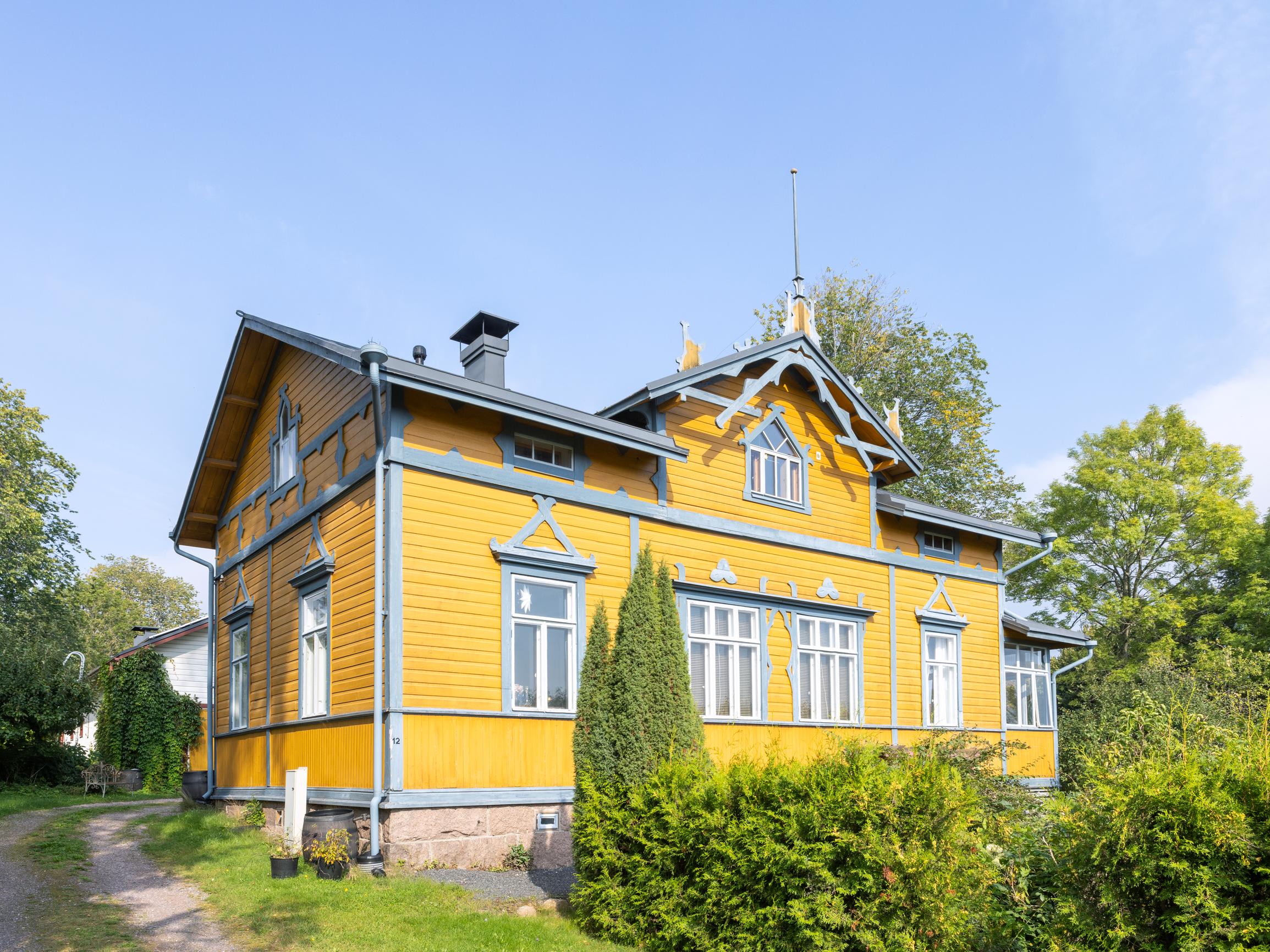 1800-luvun huvila jäi Siskon kodiksi, kun näyttelijäpuoliso menehtyi: ”En ole vielä valmis luopumaan tästä paikasta”