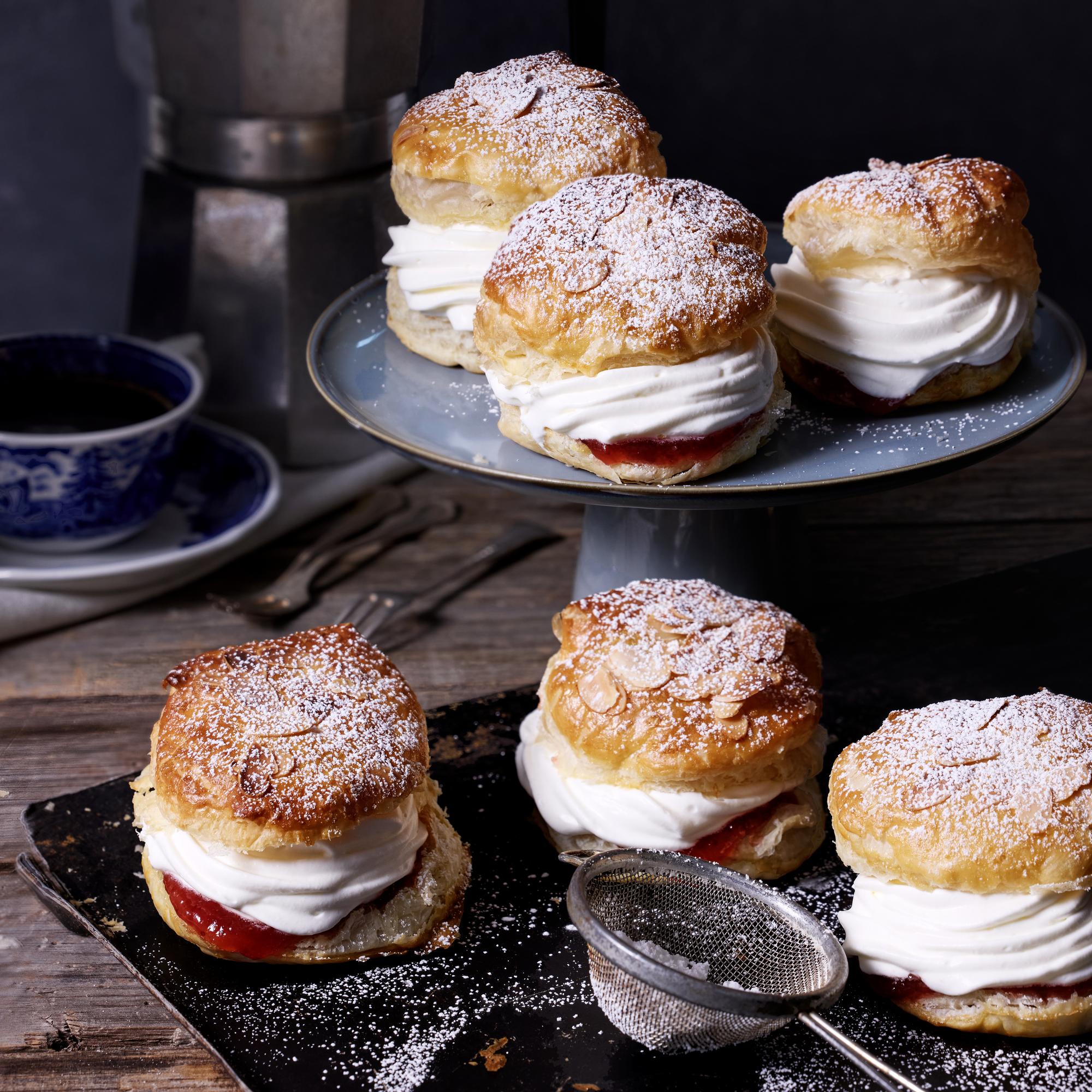 Laskiaispullat voitaikinasta – uskomattoman helppoa ja vastustamattoman rapeaa! 