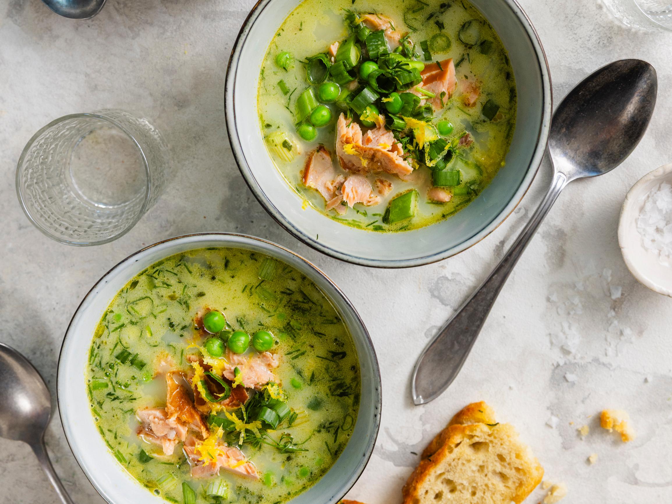 Savulohikeitto – nopea (ja maukas) keitto valmistuu vartissa