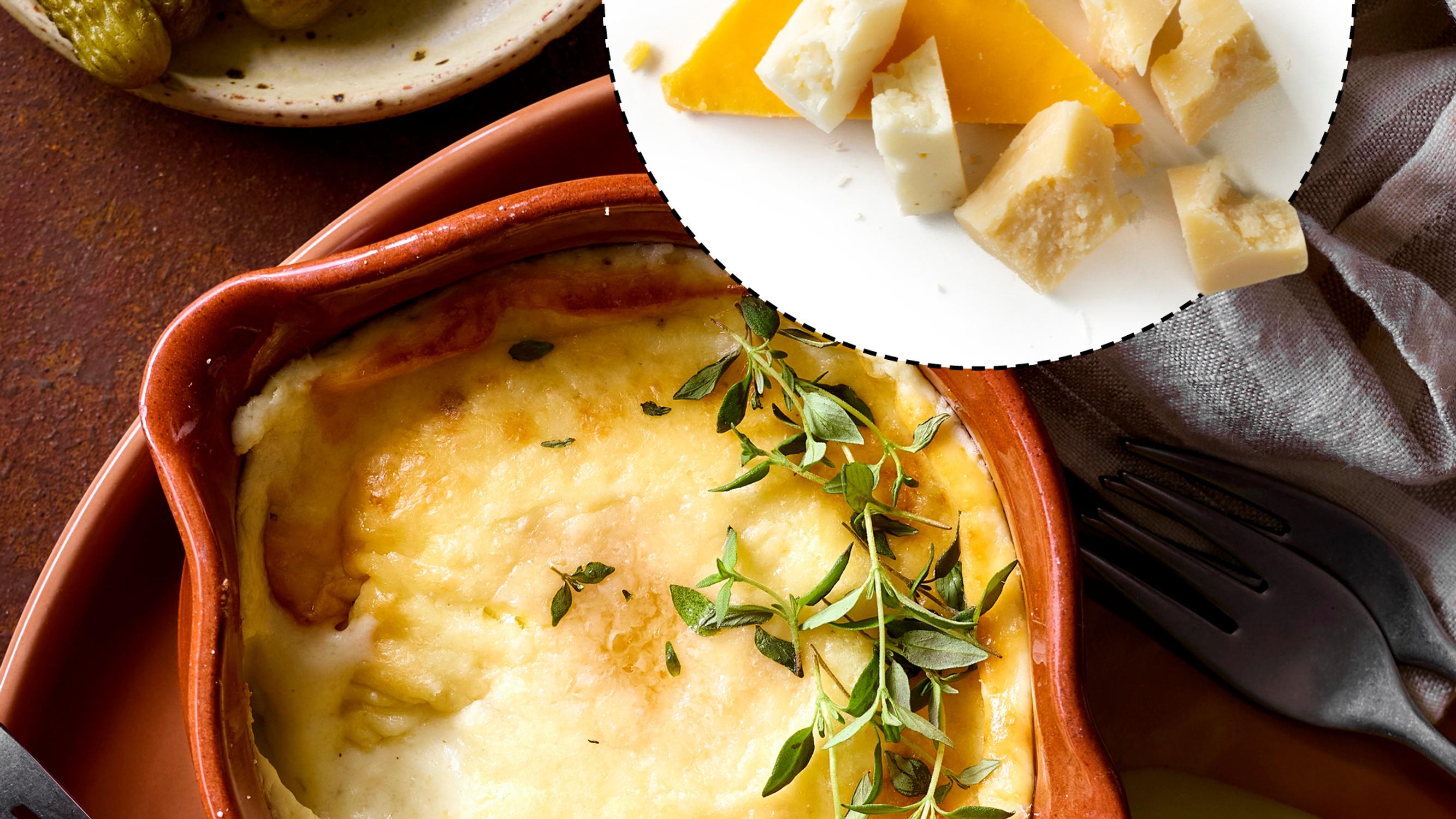 Uunifondue – kukaan ei usko (eikä kenellekään tarvitse kertoa), että tämä juusto­herkku on tehty jämistä!