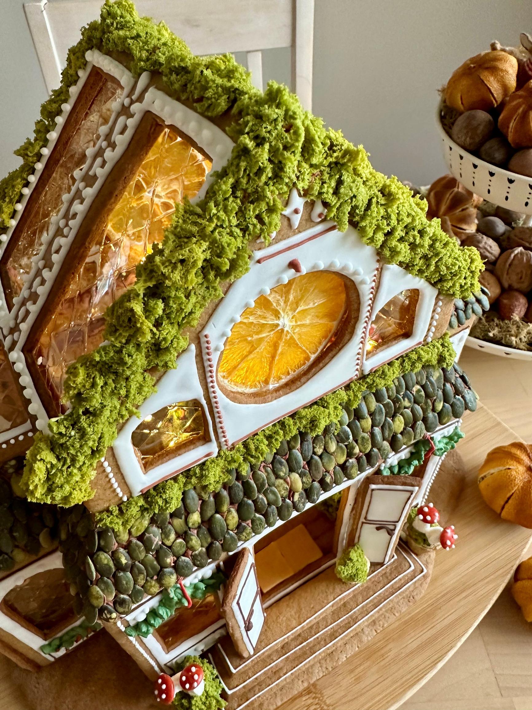 Riikka Huttusen piparkakkutalossa kaikki on syötävää.