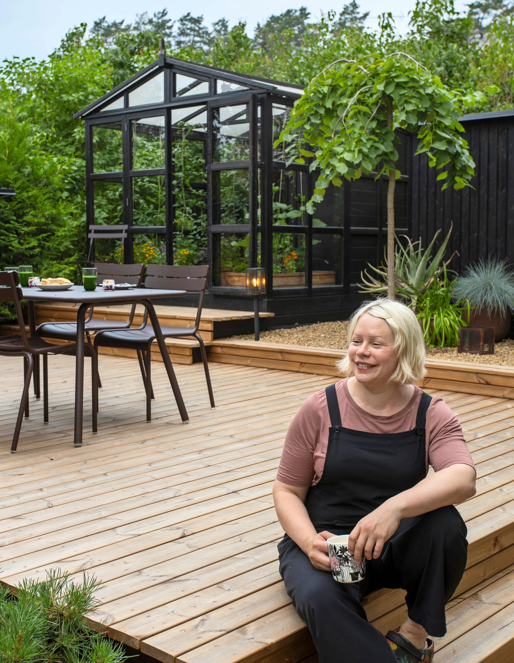 Lea Rauta terassilla