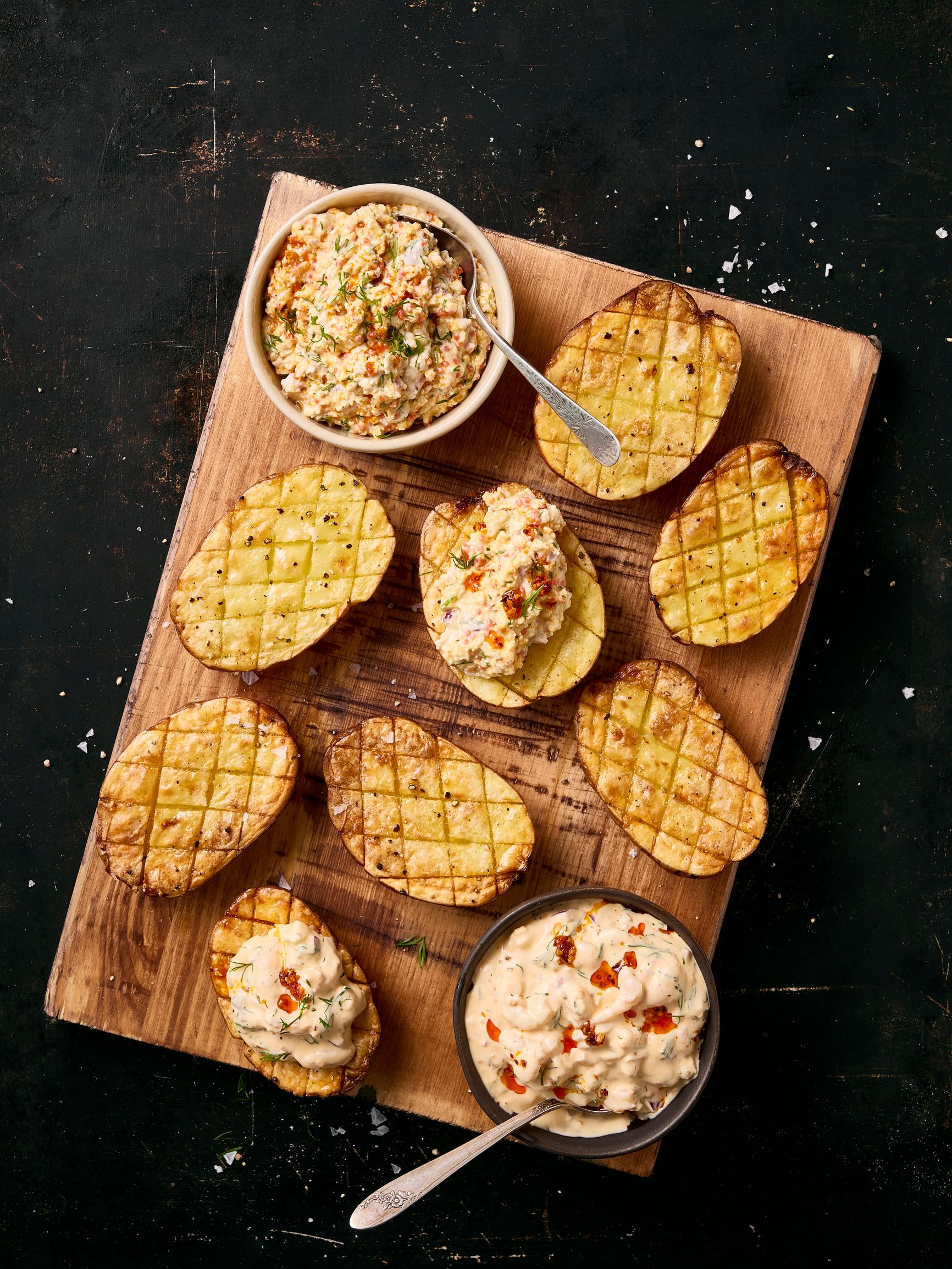 Halkaistu uuniperuna – puolen tunnin uuniperunat ovat ratkaisu äkilliseen uuniperunan himoon