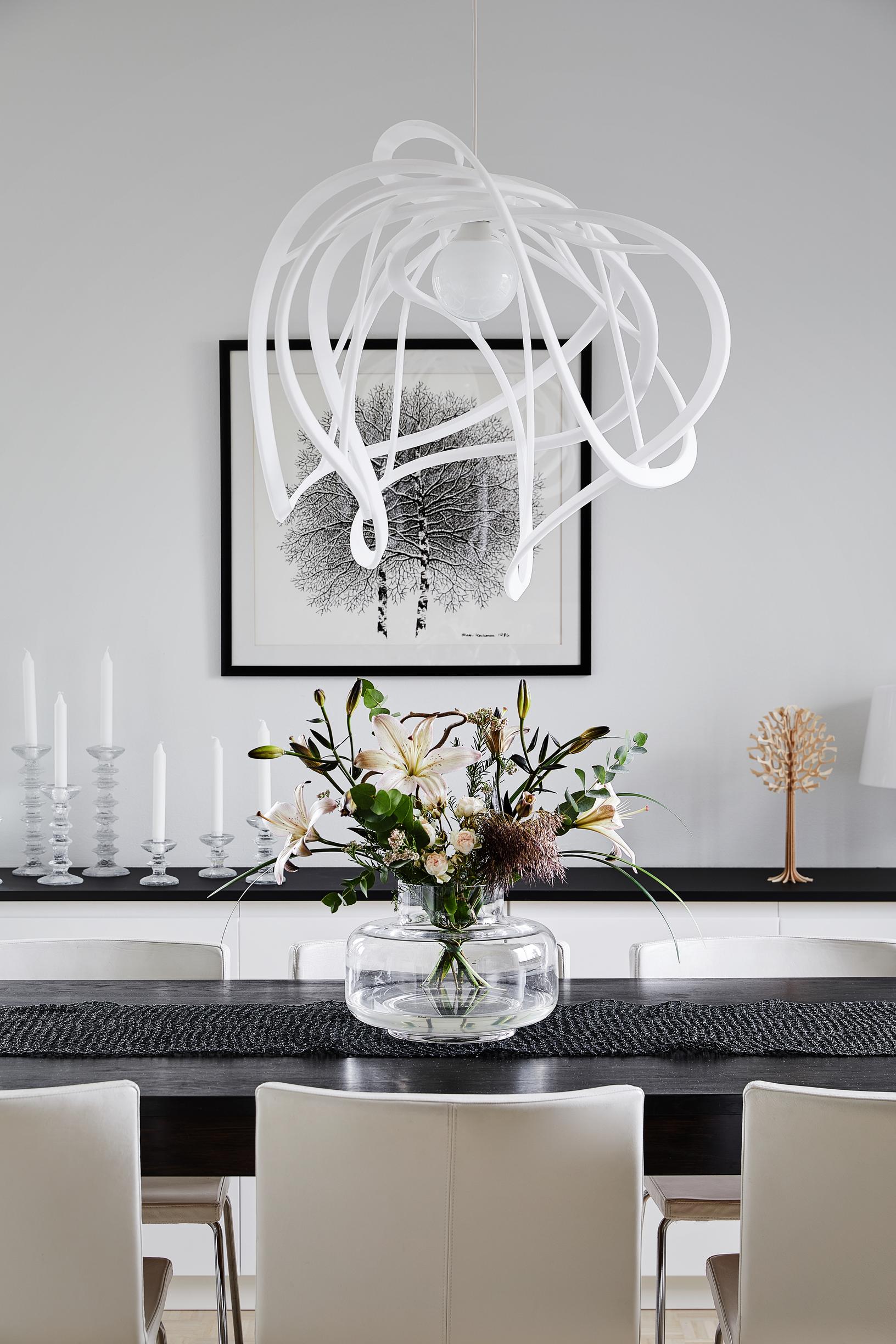 Festivoja on karkeankin arvion mukaan valmistettu vuosikymmenien kuluessa miljoonia kappaleita.