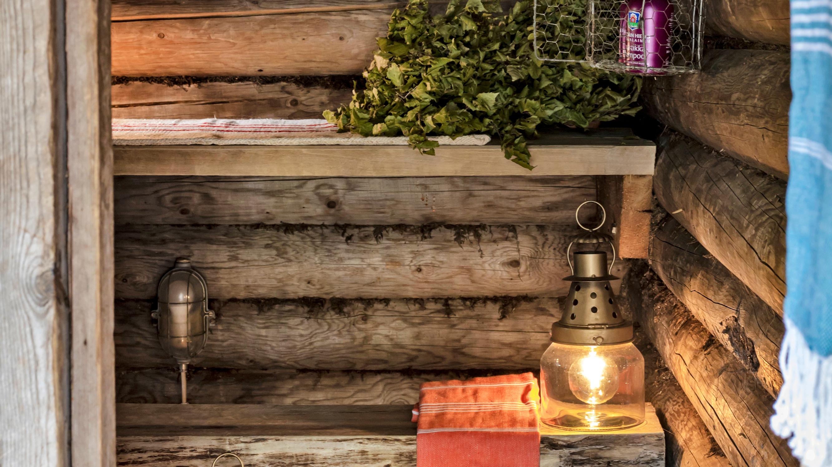 ”Minua on kosittu saunassa keskellä yötä” – lukijat jakavat yllättävät saunamuistonsa!