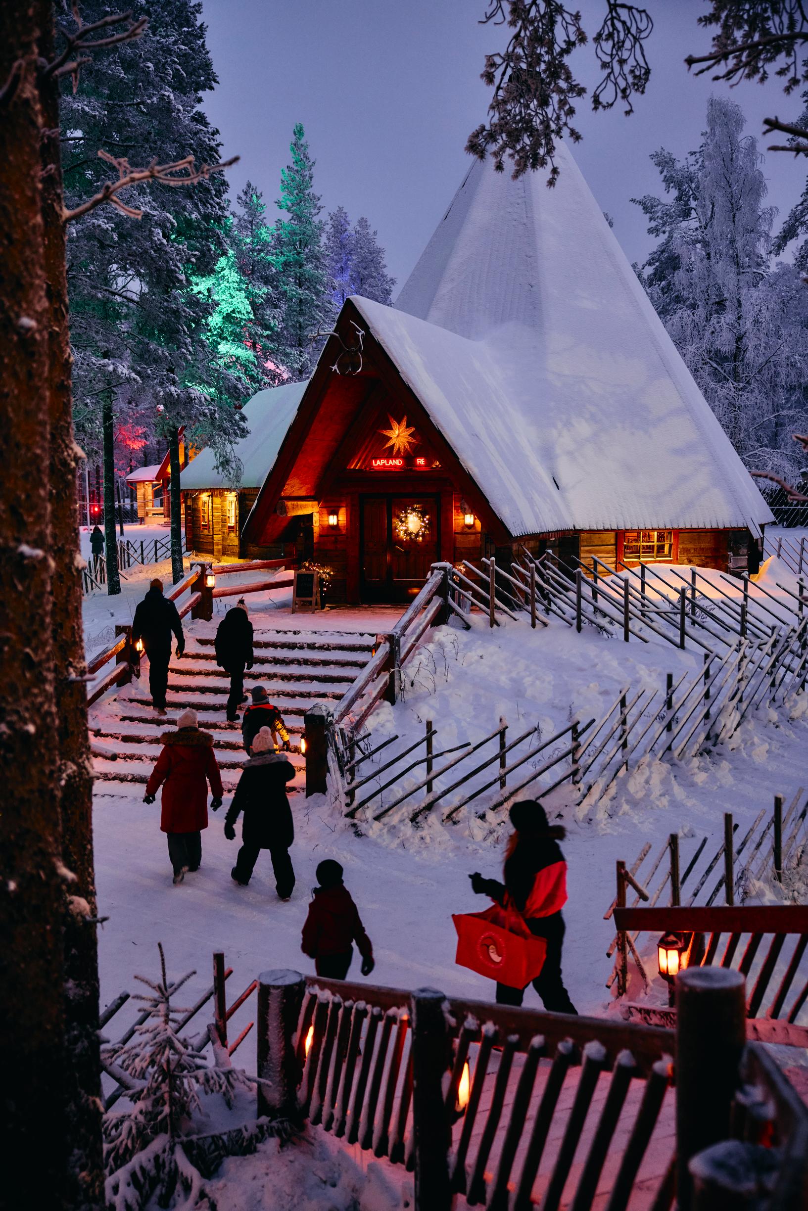 Joulupukin Pajakylä: Kotahovi-ravintola