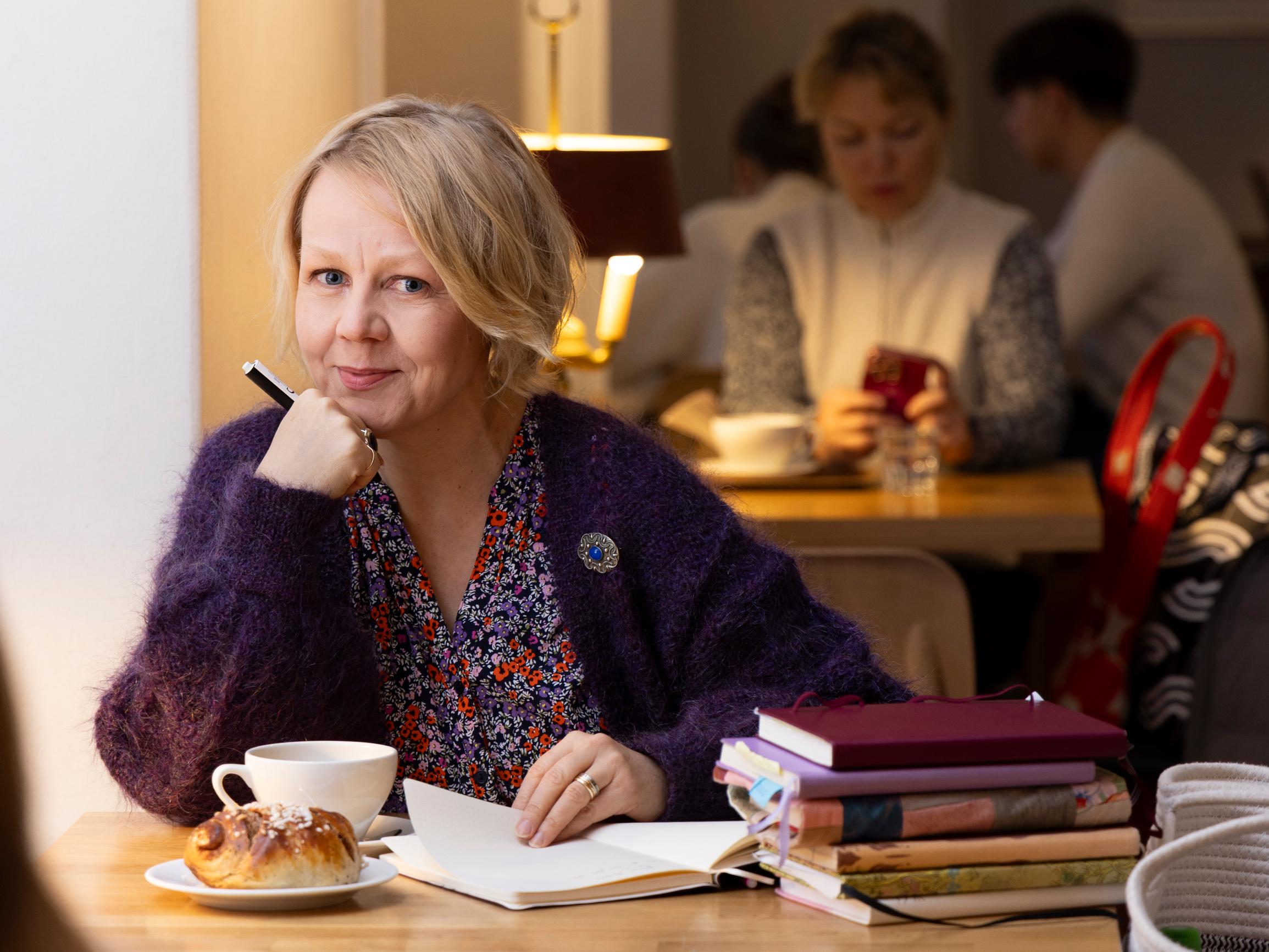 Mistä apua eroon ja muihin vaikeisiin tilanteisiin? Minna keksi helpon keinon, johon tarvitaan vain kynä ja paperia