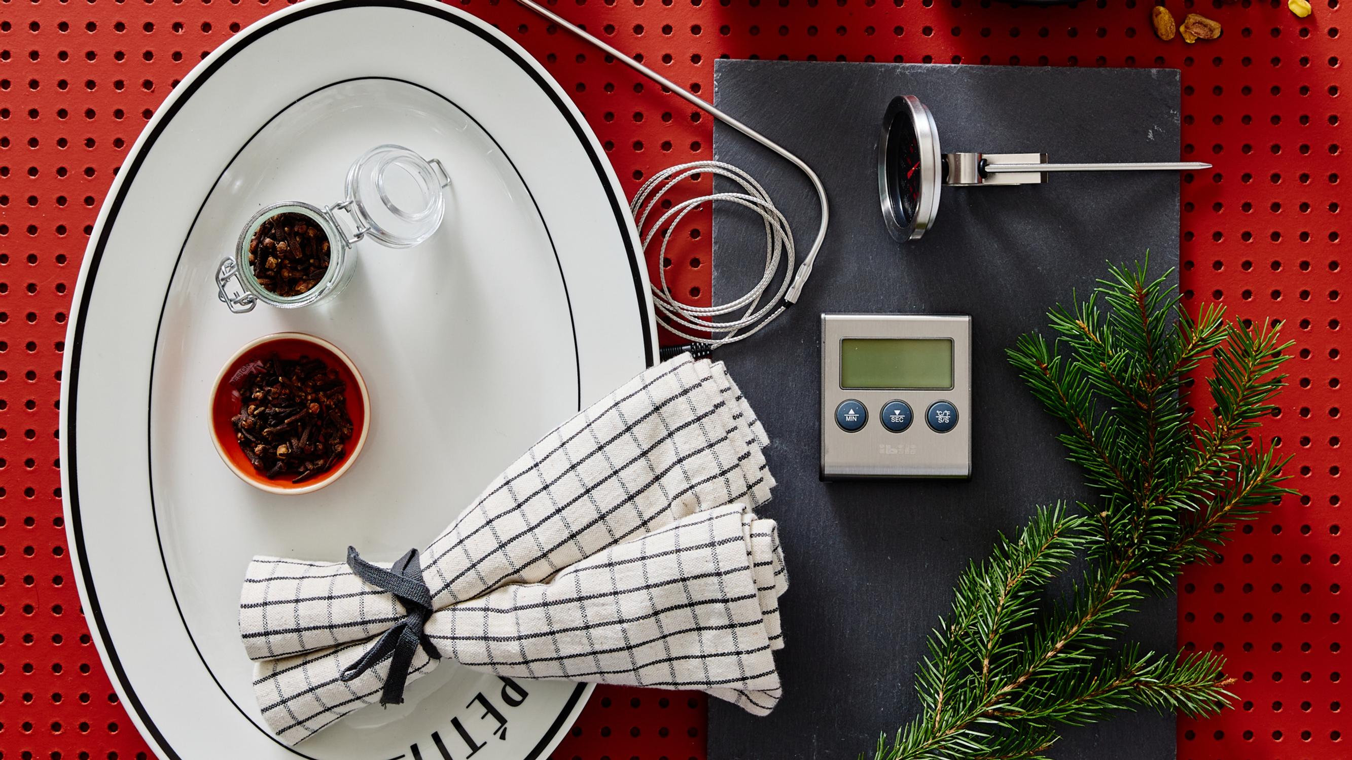 Lahjaideat kotikokille – riemastuta laadukkaalla keittiövälineellä, kattaustarvikkeilla tai herkuilla!