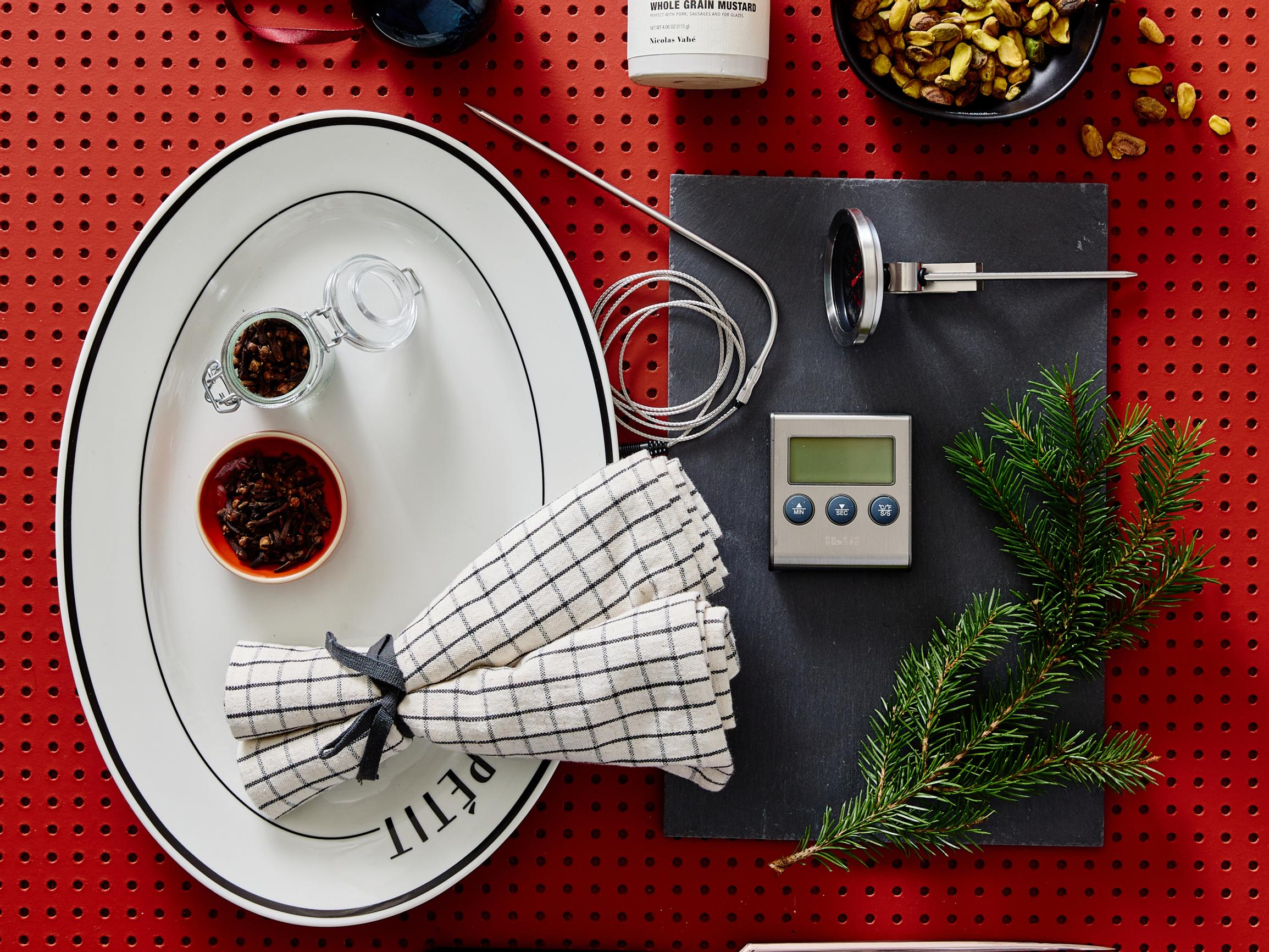 Lahjaideat kotikokille – riemastuta laadukkaalla keittiövälineellä, kattaustarvikkeilla tai herkuilla!