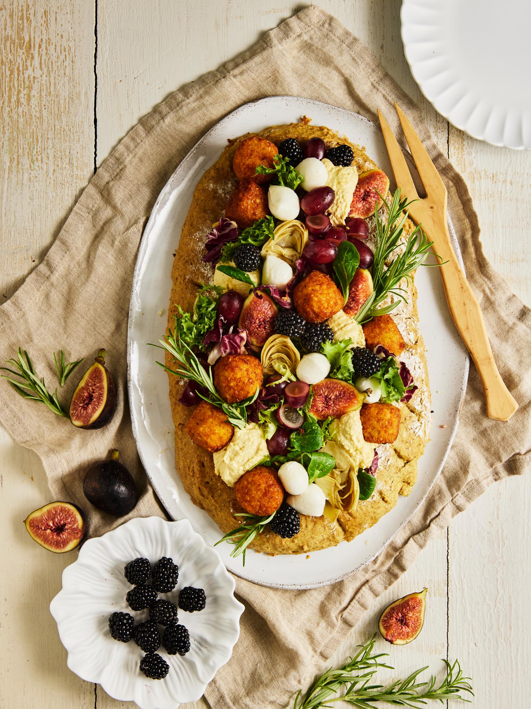 Leipä on lastattu hyvällä ololla! Jouluinen platterileipä on täynnä kuitua, proteiinia ja ihanaa makua