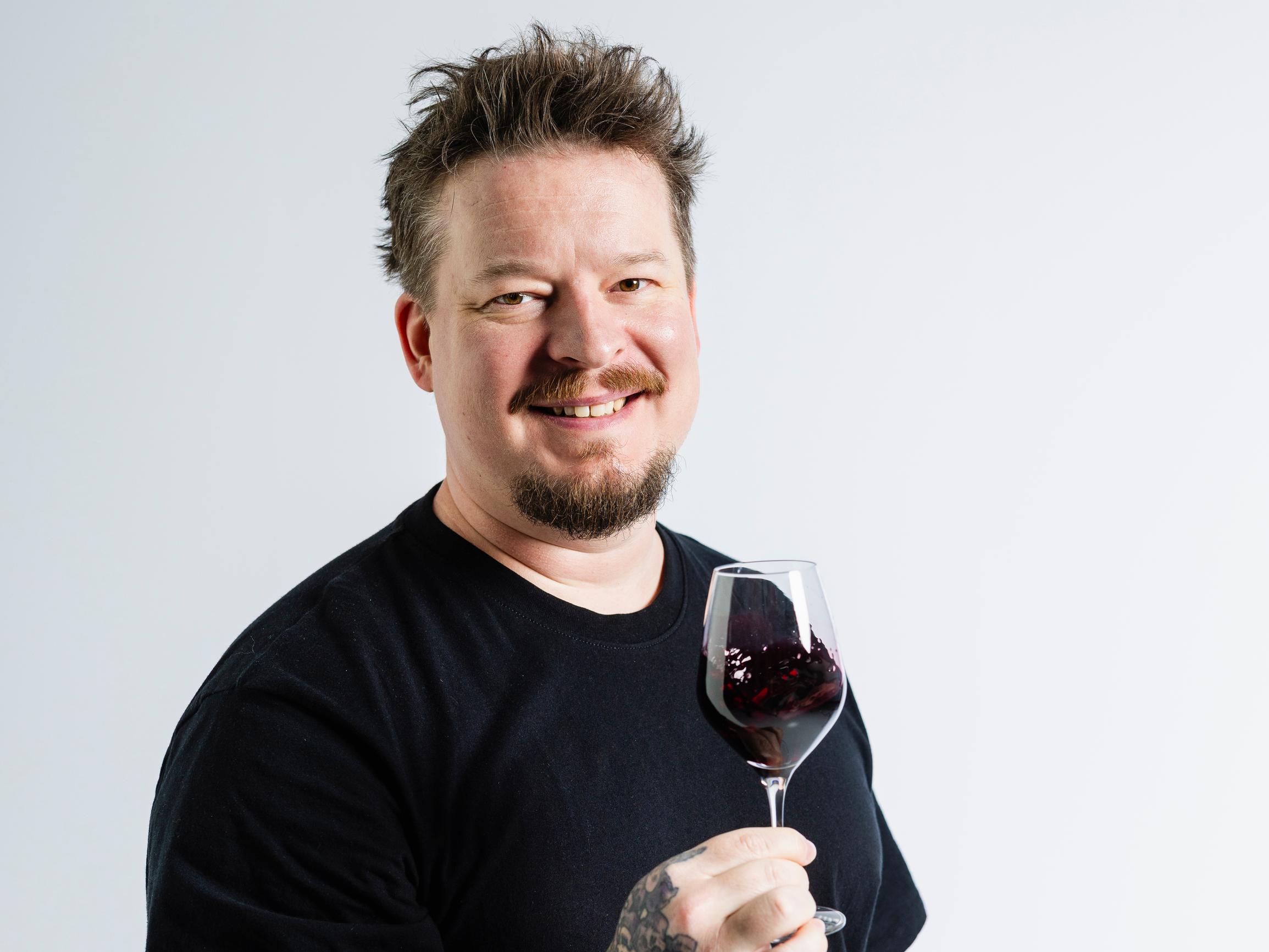 Hyvän viinilasin tunnistaa kolmesta ominaisuudesta – viiniasiantuntijan helpot säännöt