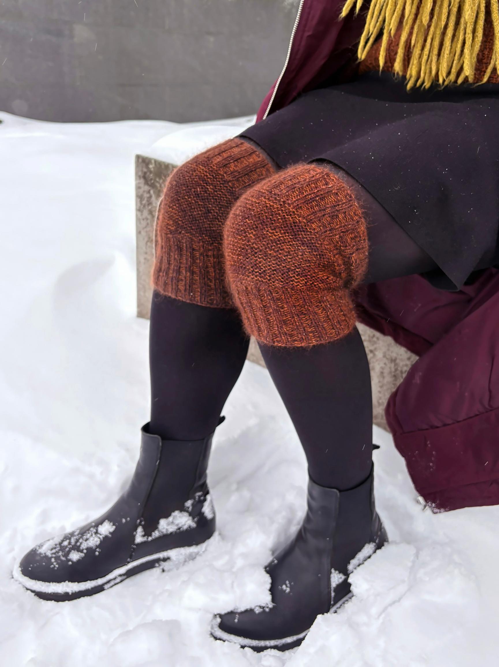 Neulotut polvenlämmittimet