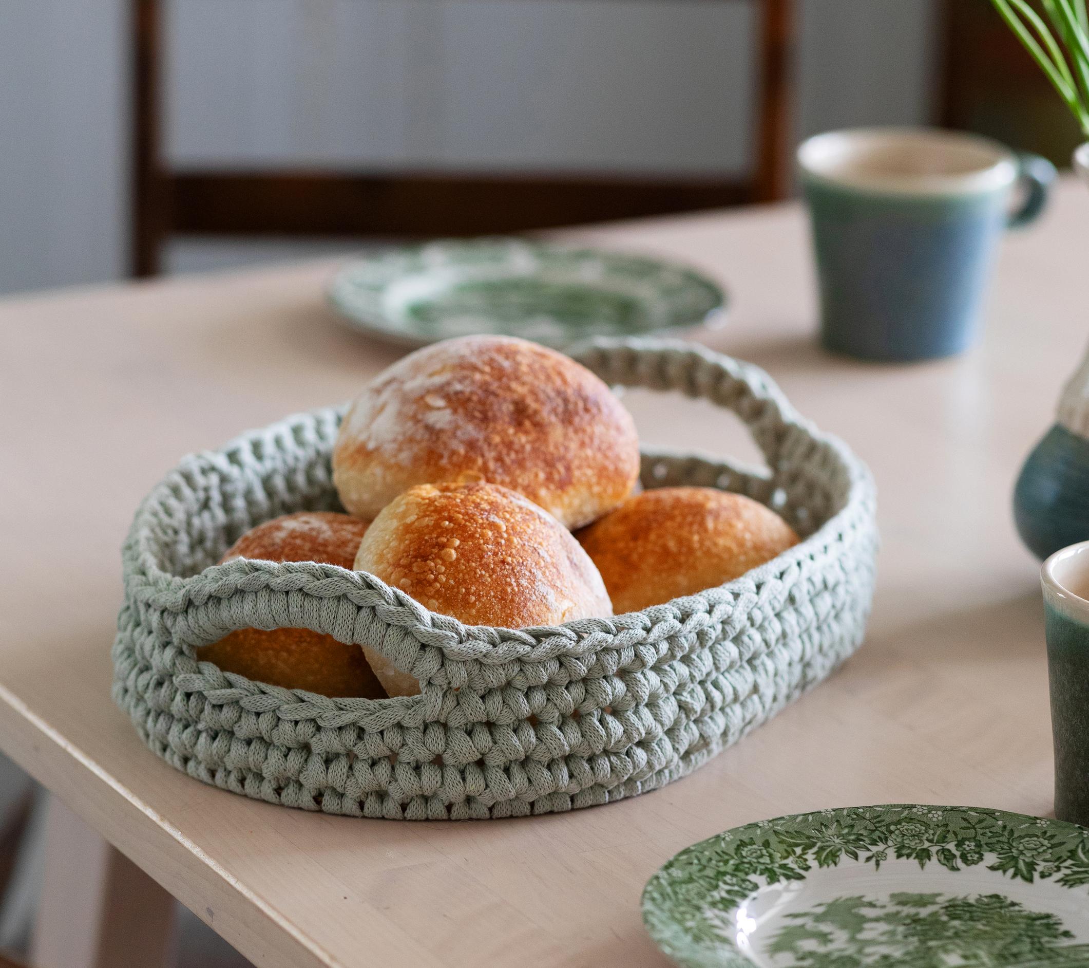 Virkattu leipäkori on helppo yhden illan projekti – katso Lee Esselströmin ohje