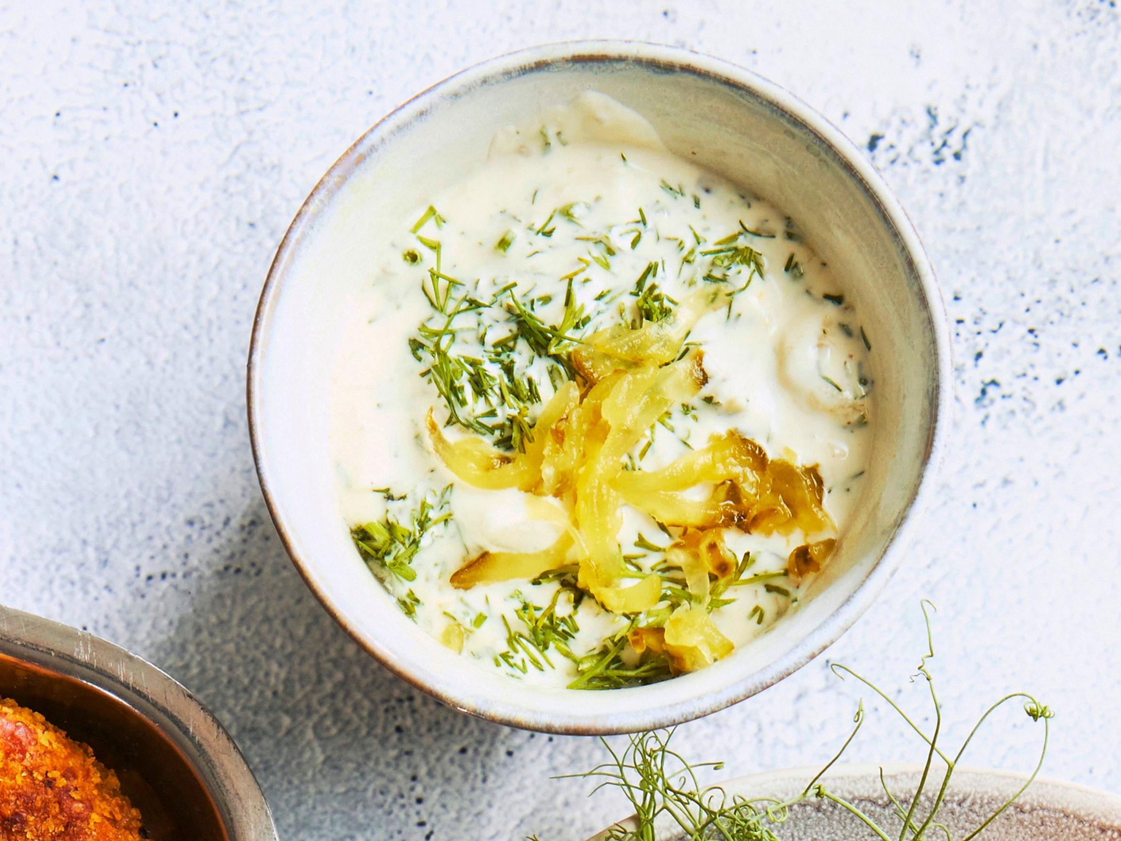 Suolakurkkutsatsiki – kahden hittiherkun yhdistelmä on kerrassaan nerokas