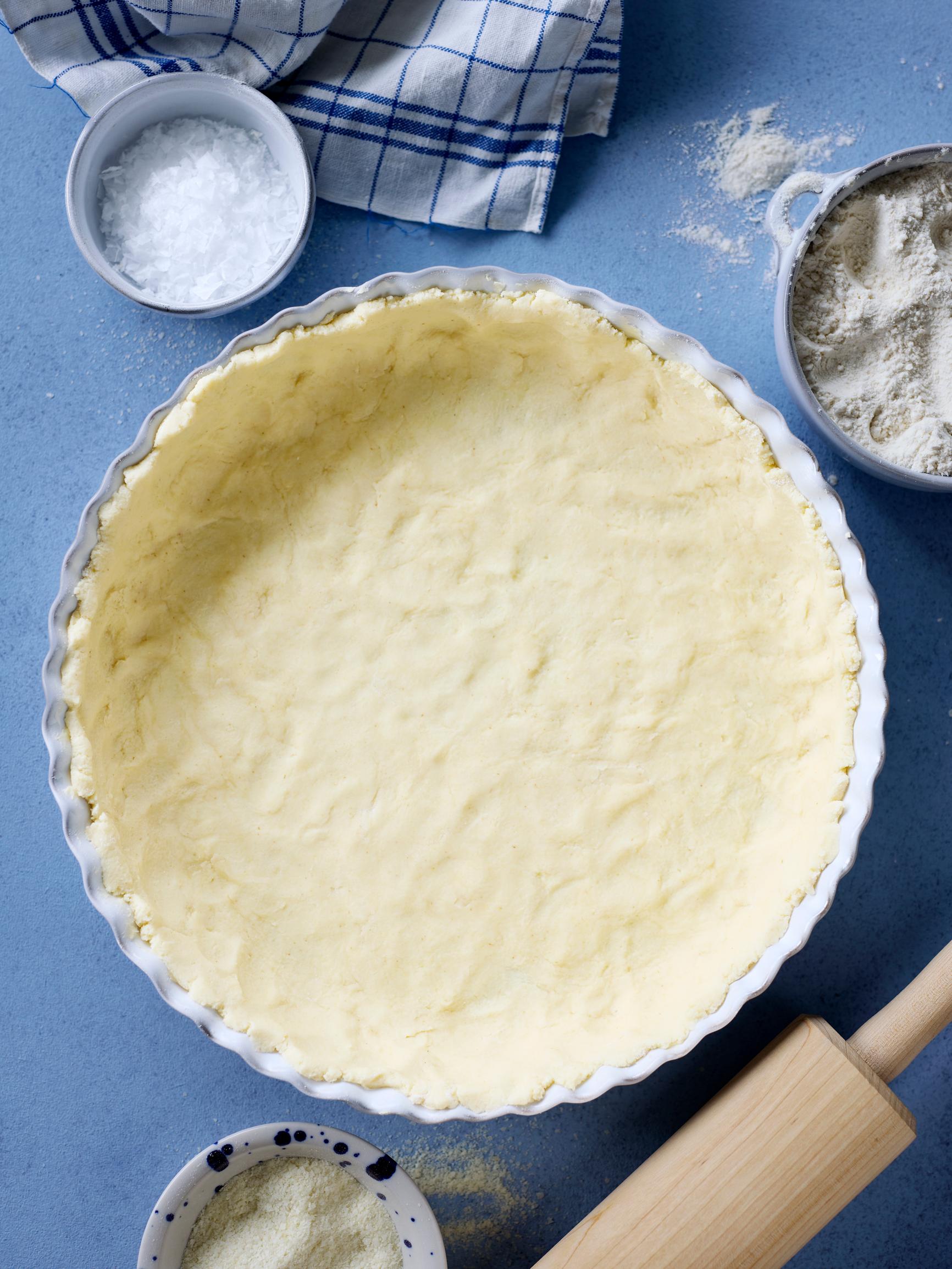 Gluteeniton piirakkapohja – perunahiutaleet antavat taikinalle erinomaisen rakenteen