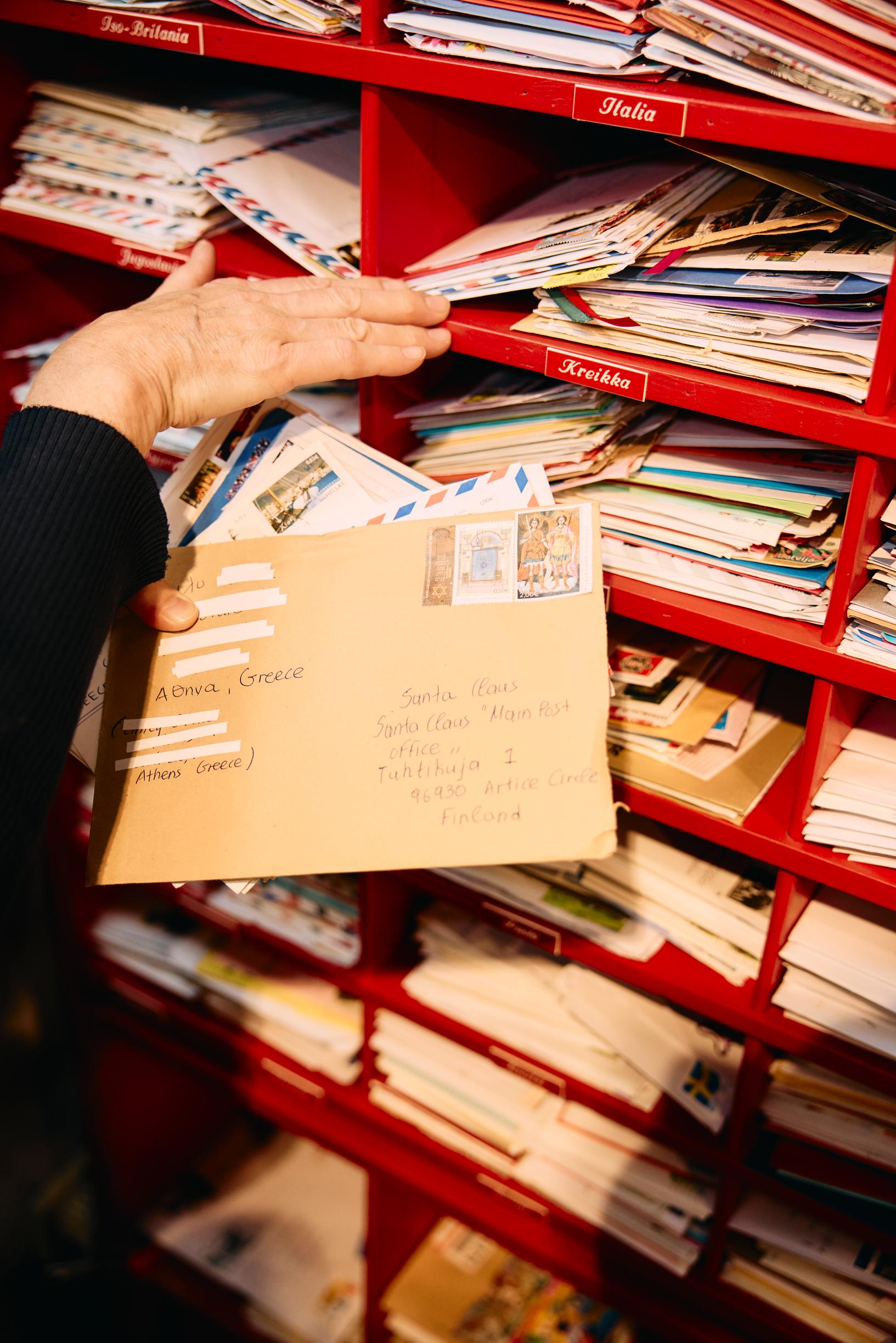 Joulupukin Pajakylä: kirjeitä eri maista