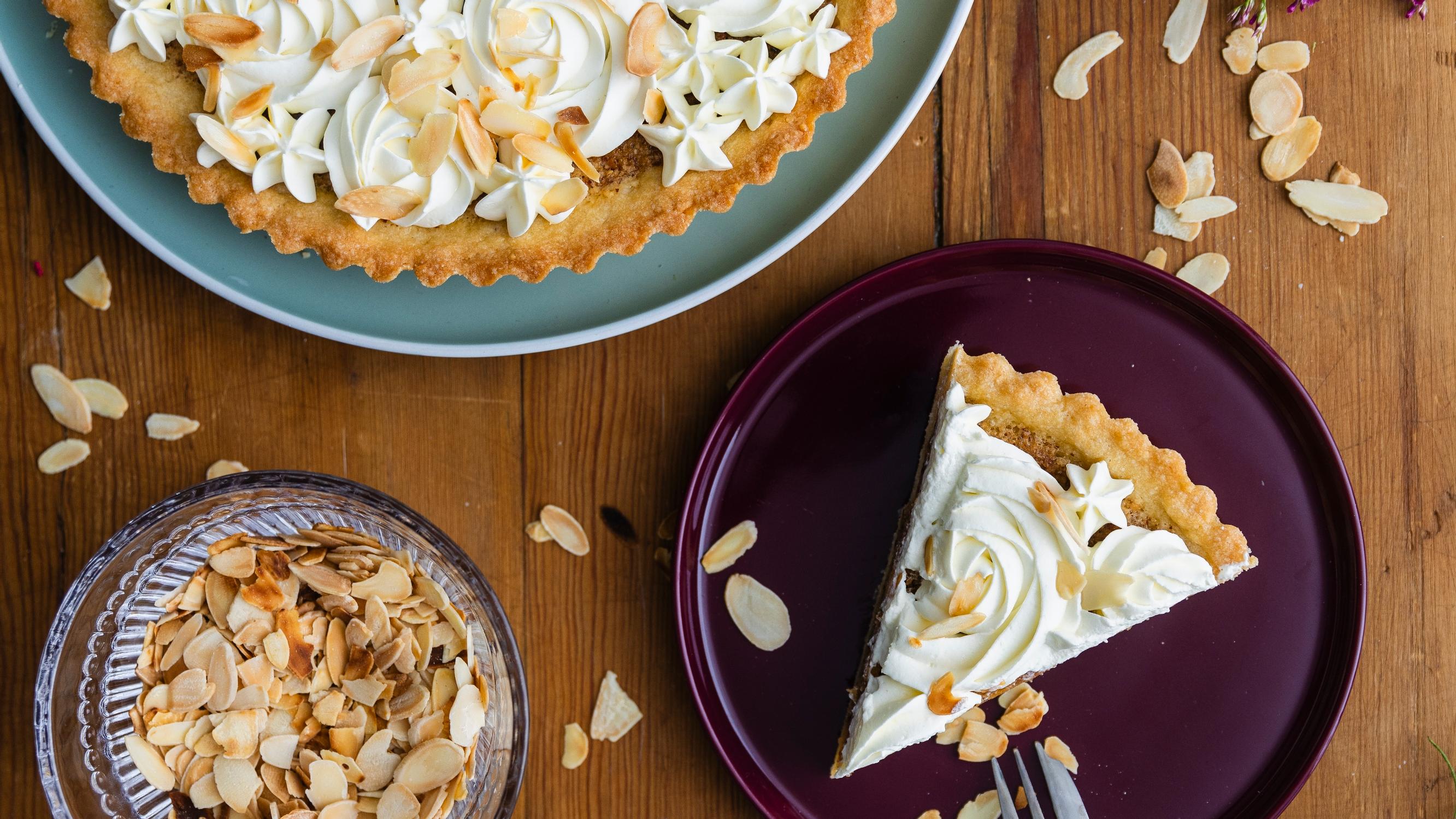 Laskiaispiirakka – leivo laskiaispullan maut uudessa muodossa!