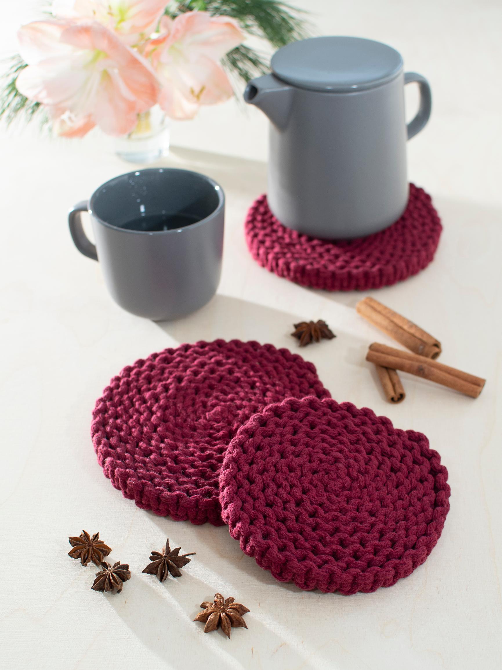 Helppo yhden solmun makramee! Näin teet pienet pannunaluset keittiöön