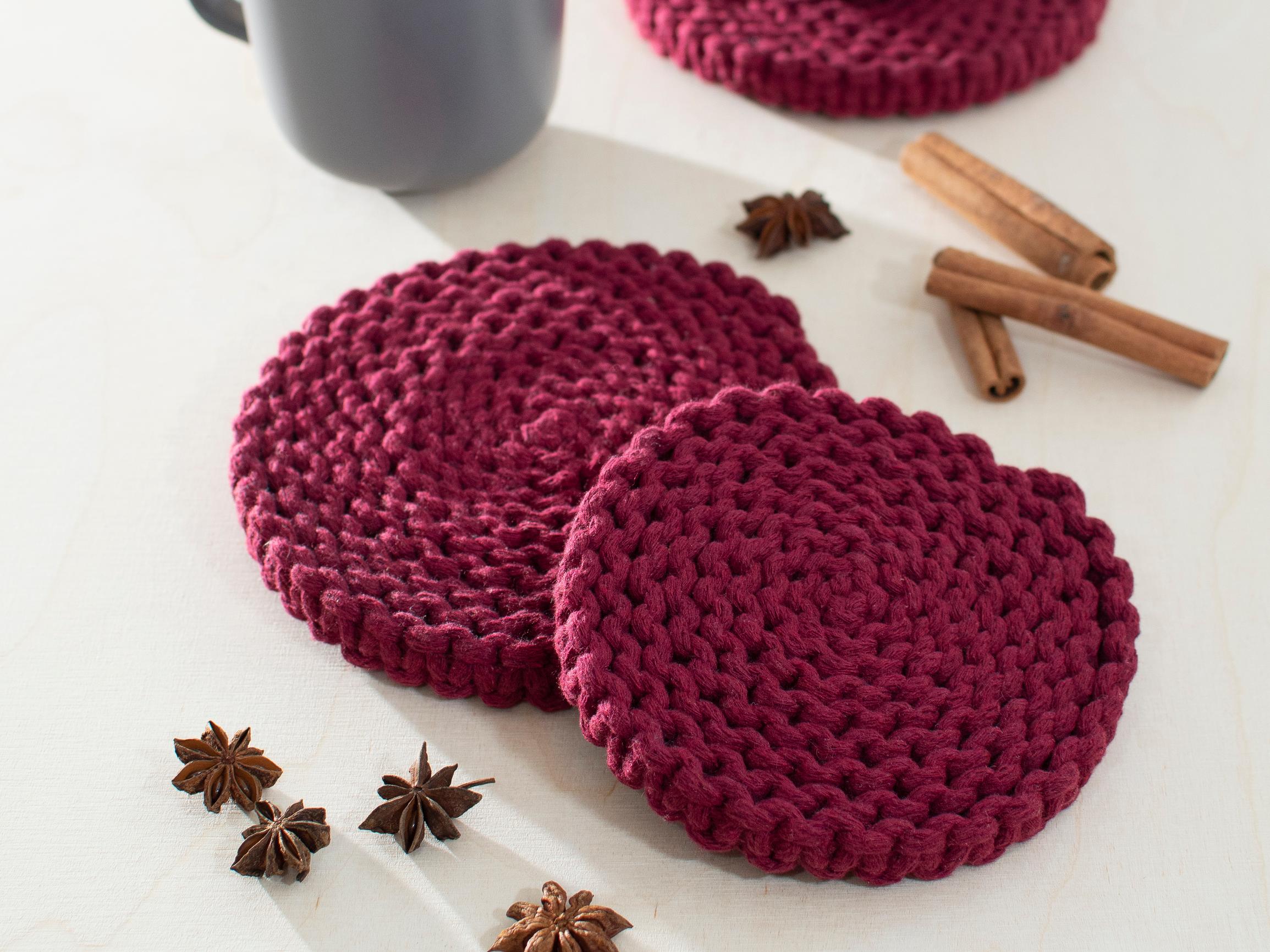 Helppo yhden solmun makramee! Näin teet pienet pannunaluset keittiöön