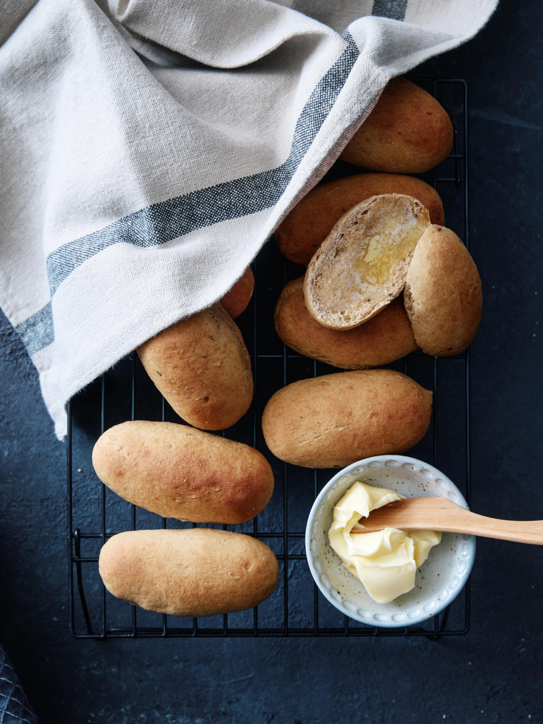 Piimäsämpylät – tuttu piimälimpun maku minikoossa