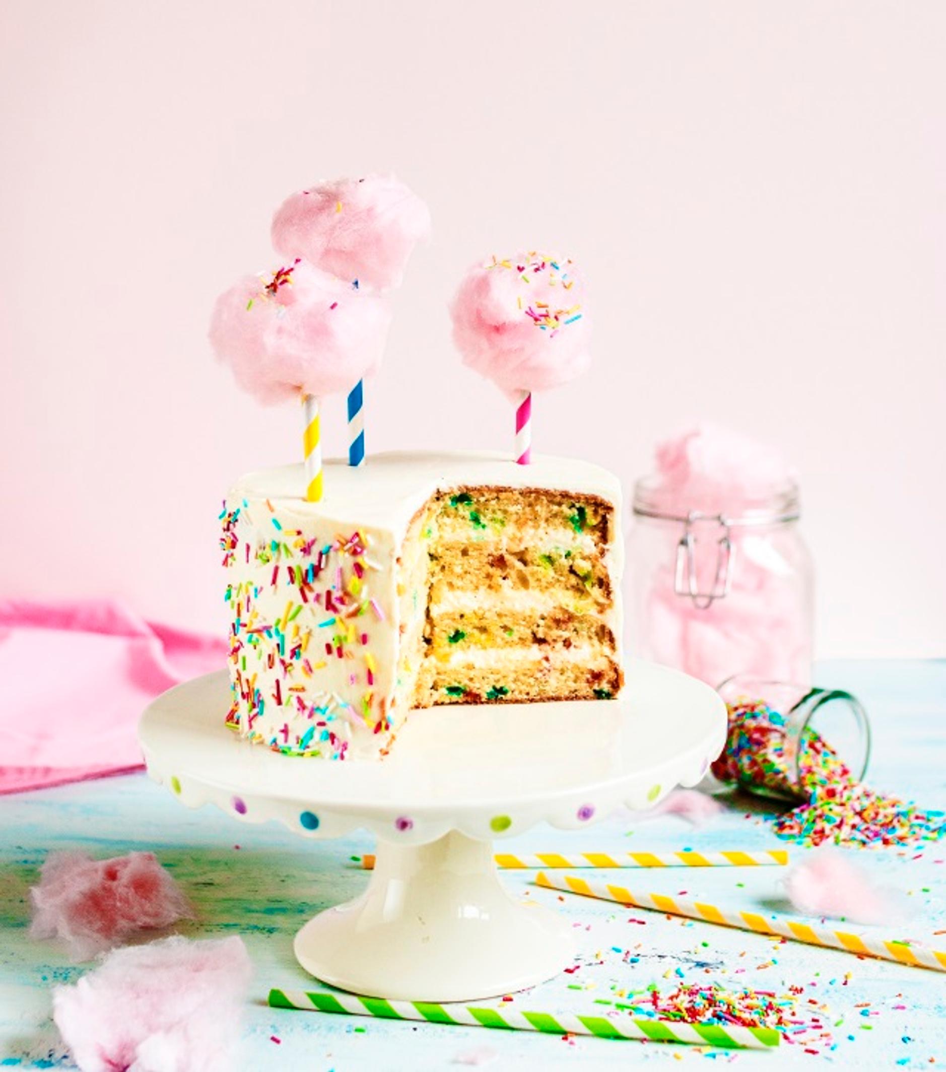 Confettikakku