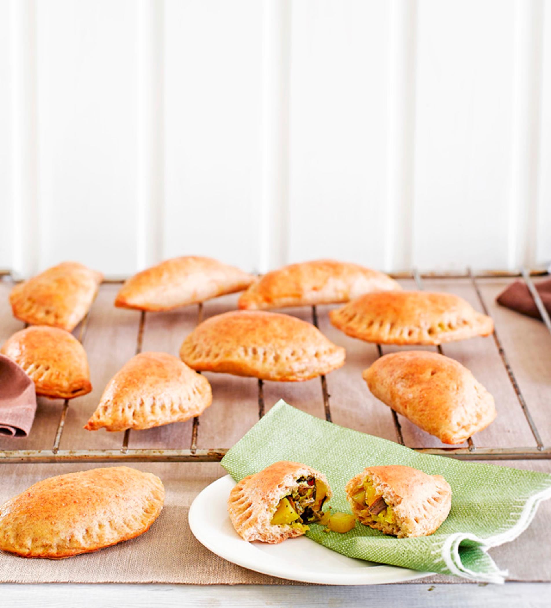 Mausteiset suppilovahveropasteijat