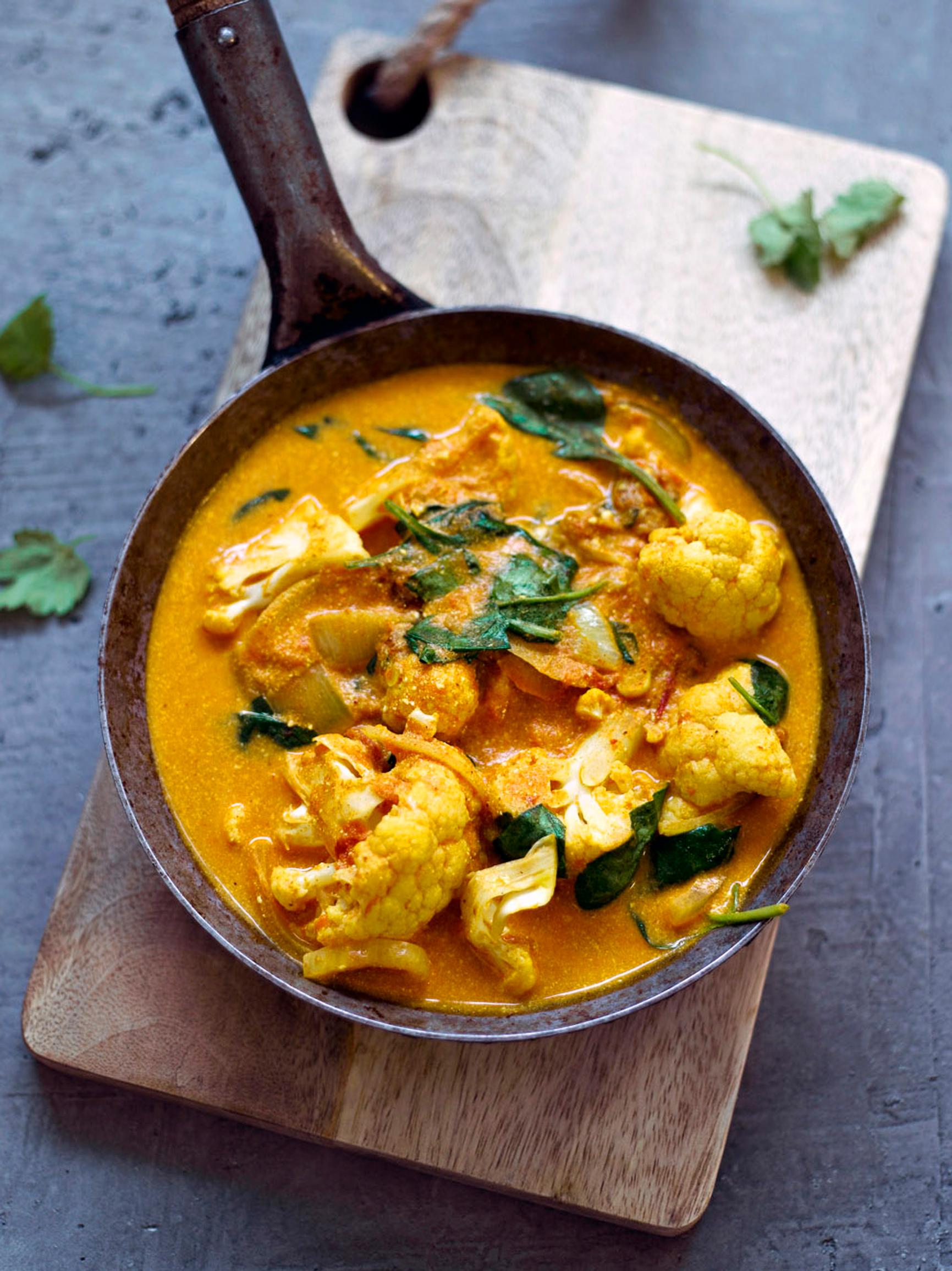 Kukkakaalicurry – maukas intialainen curry on lautasilla puolessa tunnissa