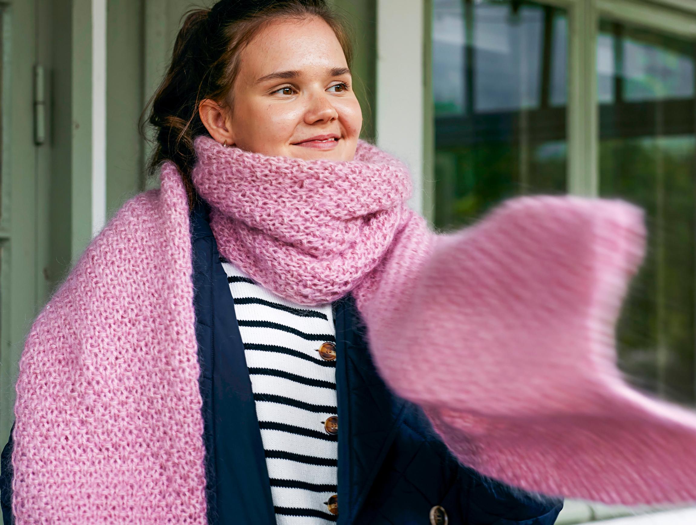 Helppo helmineulehuivi – jättisuureen huiviin on ihana kietoutua hartioita myöten