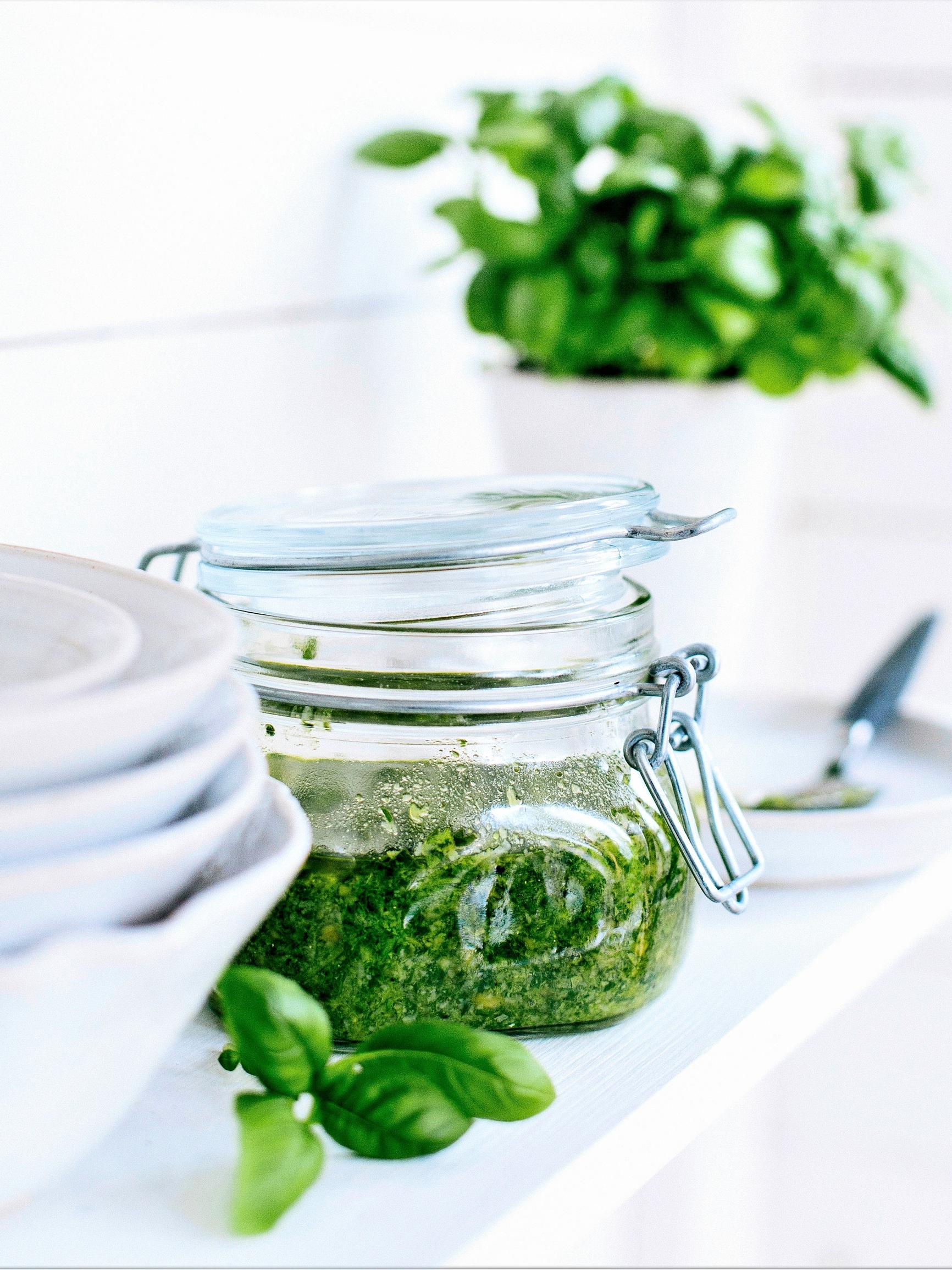 Monipuolinen pesto on helppo valmistaa itse – tälle vihreälle herkulle kaupan versiot jäävät varmasti kakkoseksi