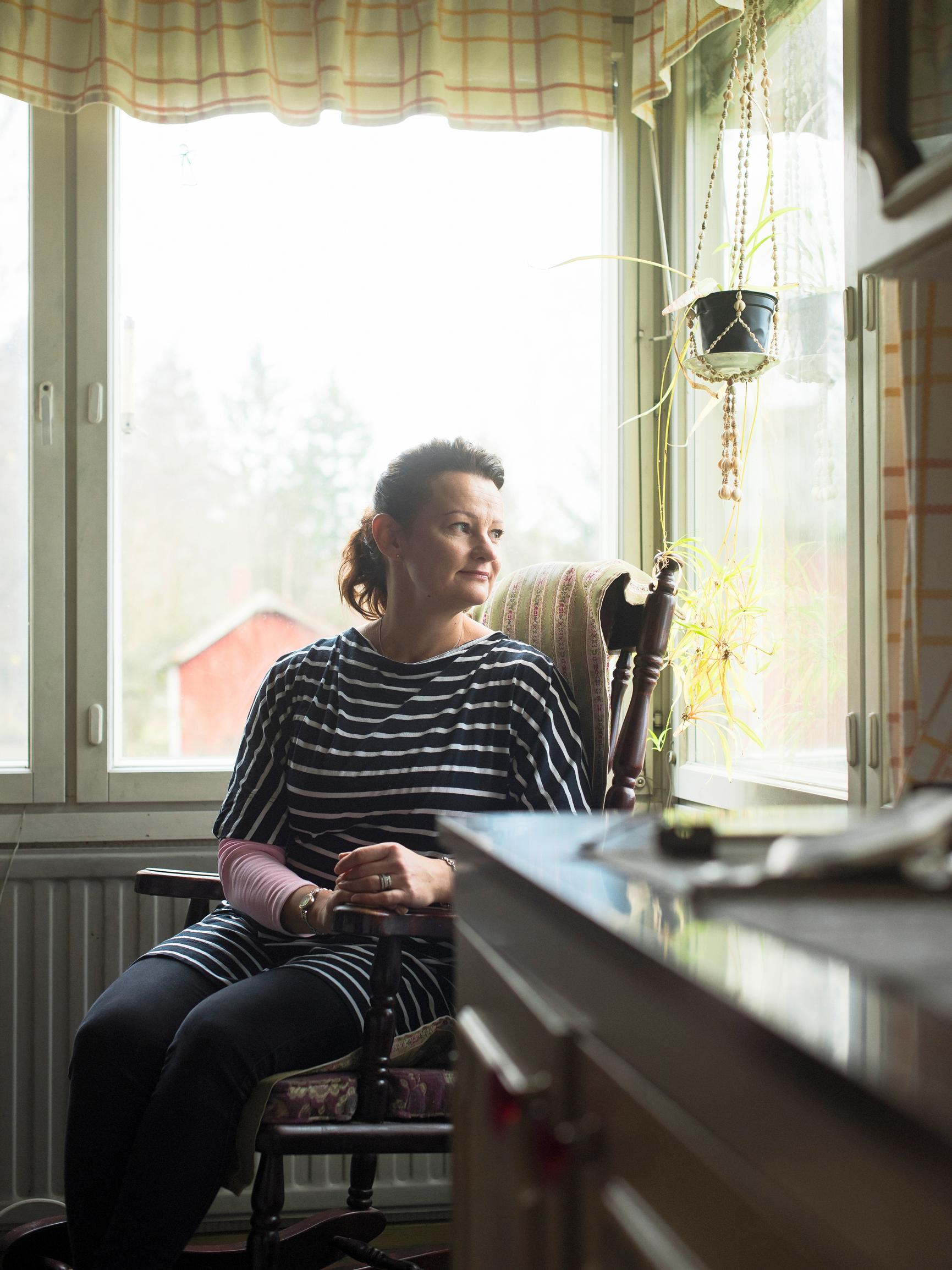 "Kuolinsiivous on myös sinua itseäsi varten" – ammattijärjestäjä Krista Kinnunen-Honga kannustaa tarttumaan kuolinsiivoukseen heti – ei vasta kuoleman kynnyksellä
