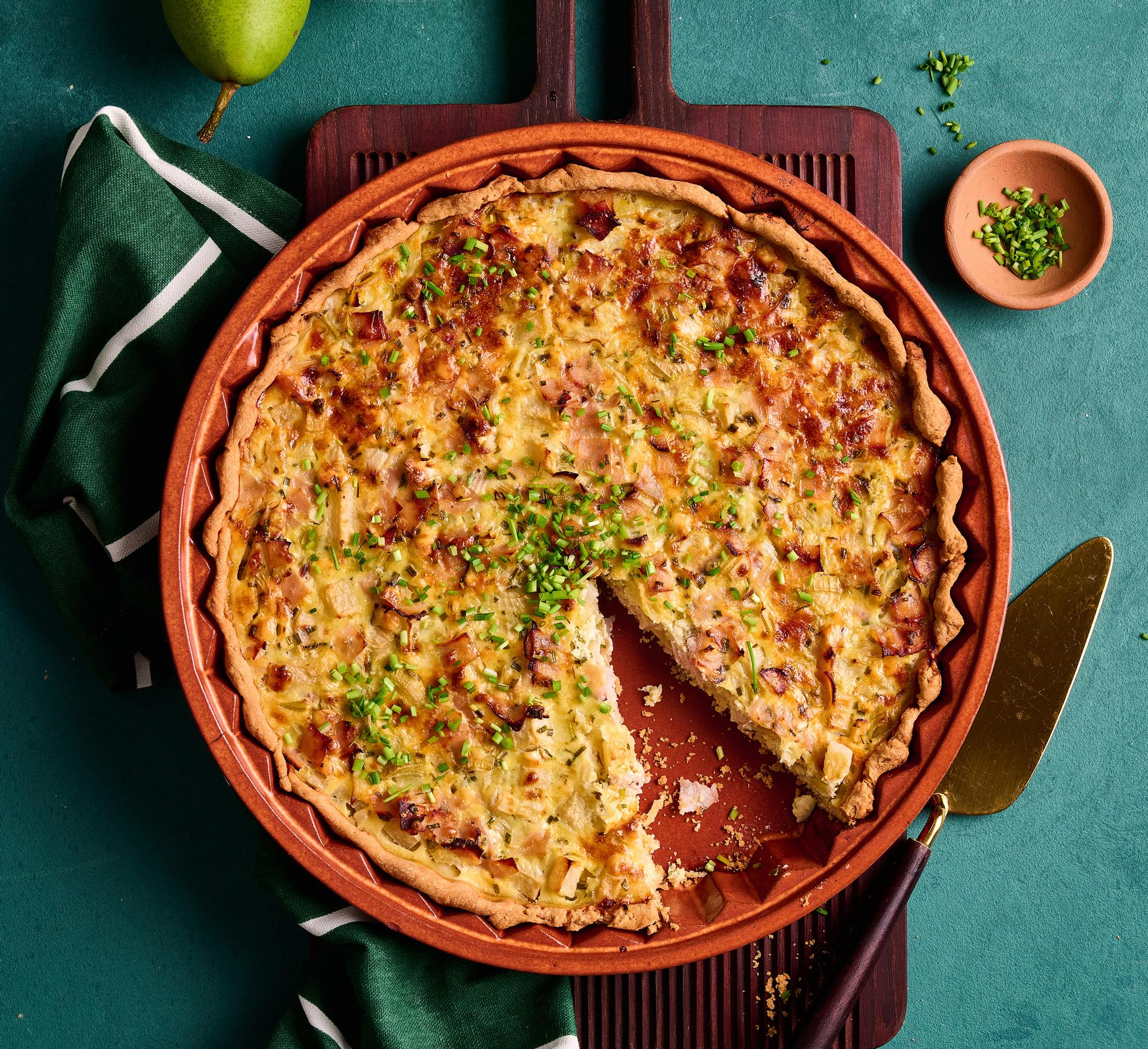 Paras kinkkupiirakka – mehevä suolainen herkku, joka katoaa pöydästä hetkessä