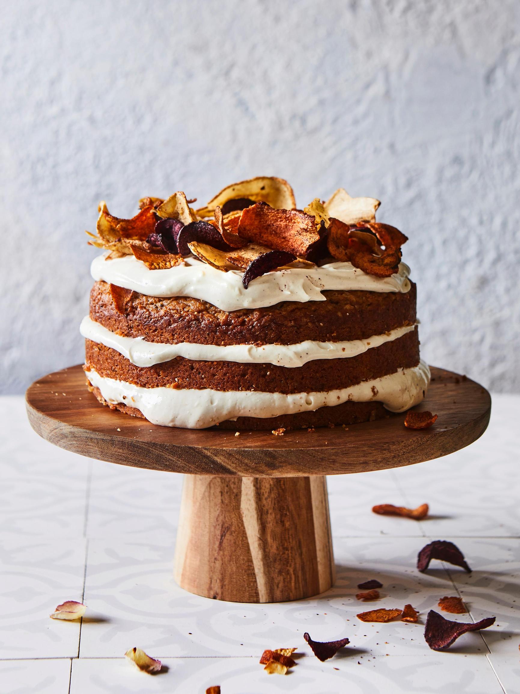 Makeanmausteinen pohja, täytteenä tuorejuustokreemiä! Mehevä palsternakkakakku valmistuu porkkanakakun tapaan