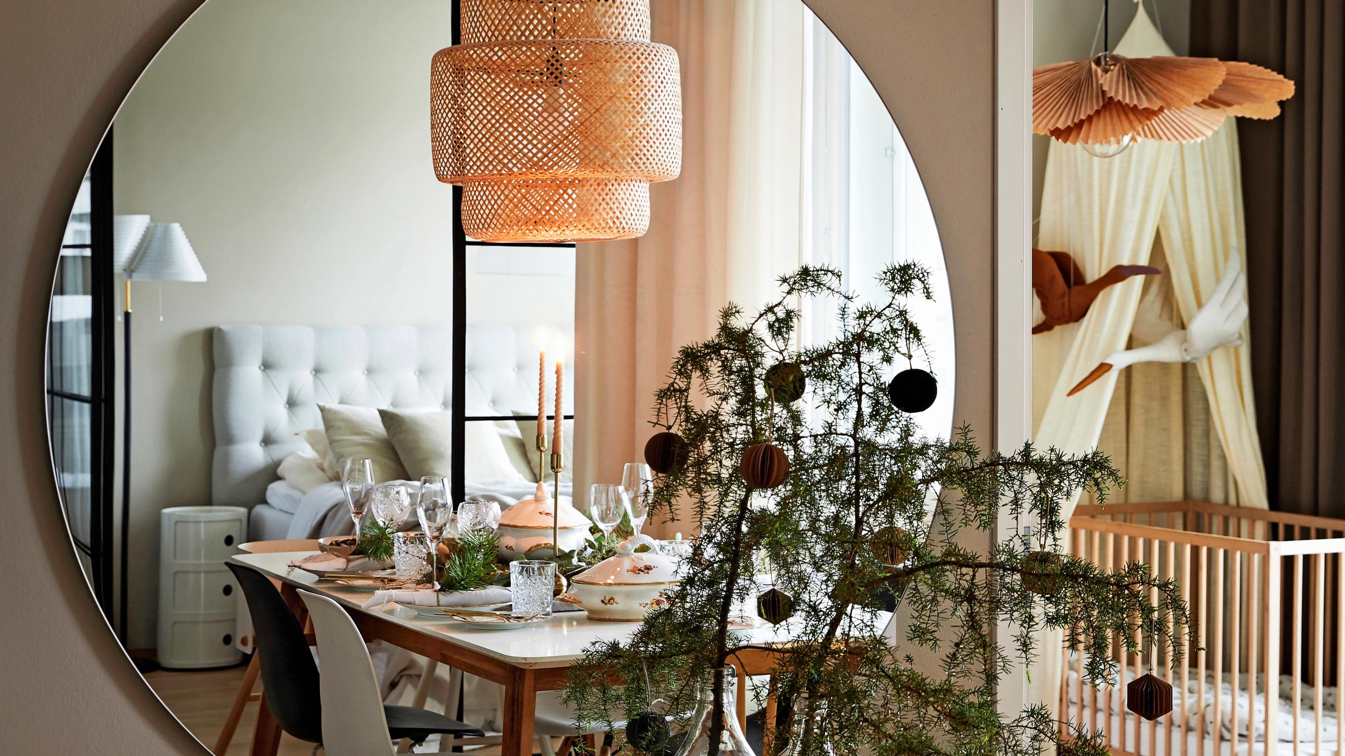 Anna taittelee paperista trendikkäitä lampunvarjostimia, mobileja ja koristeita – kurkkaa nelilapsisen perheen tunnelmalliseen kotiin!