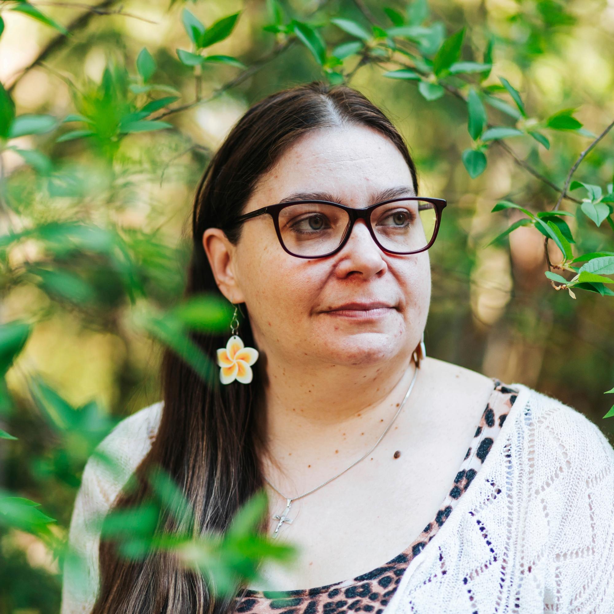 ”Eron jälkeen ymmärsin olevani läheisriippuvainen” – Hannele oppi, että läheisriippuvuus on tavallinen selviytymiskeino