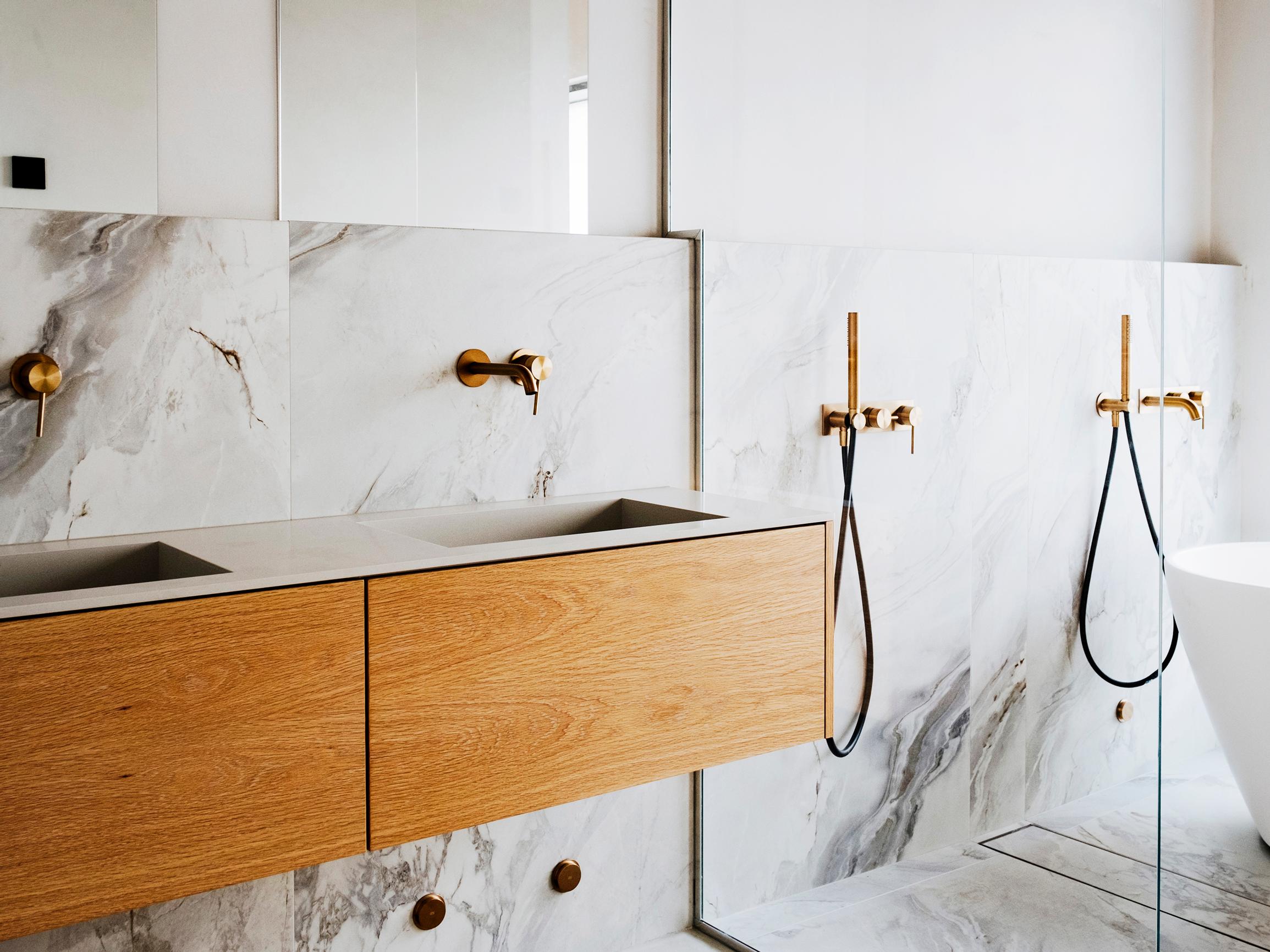 Tupla-altaita ja kaiteettomia lauteita – 8 inspiroivaa ideaa, jotka näkyvät kylpyhuoneissa ja saunoissa